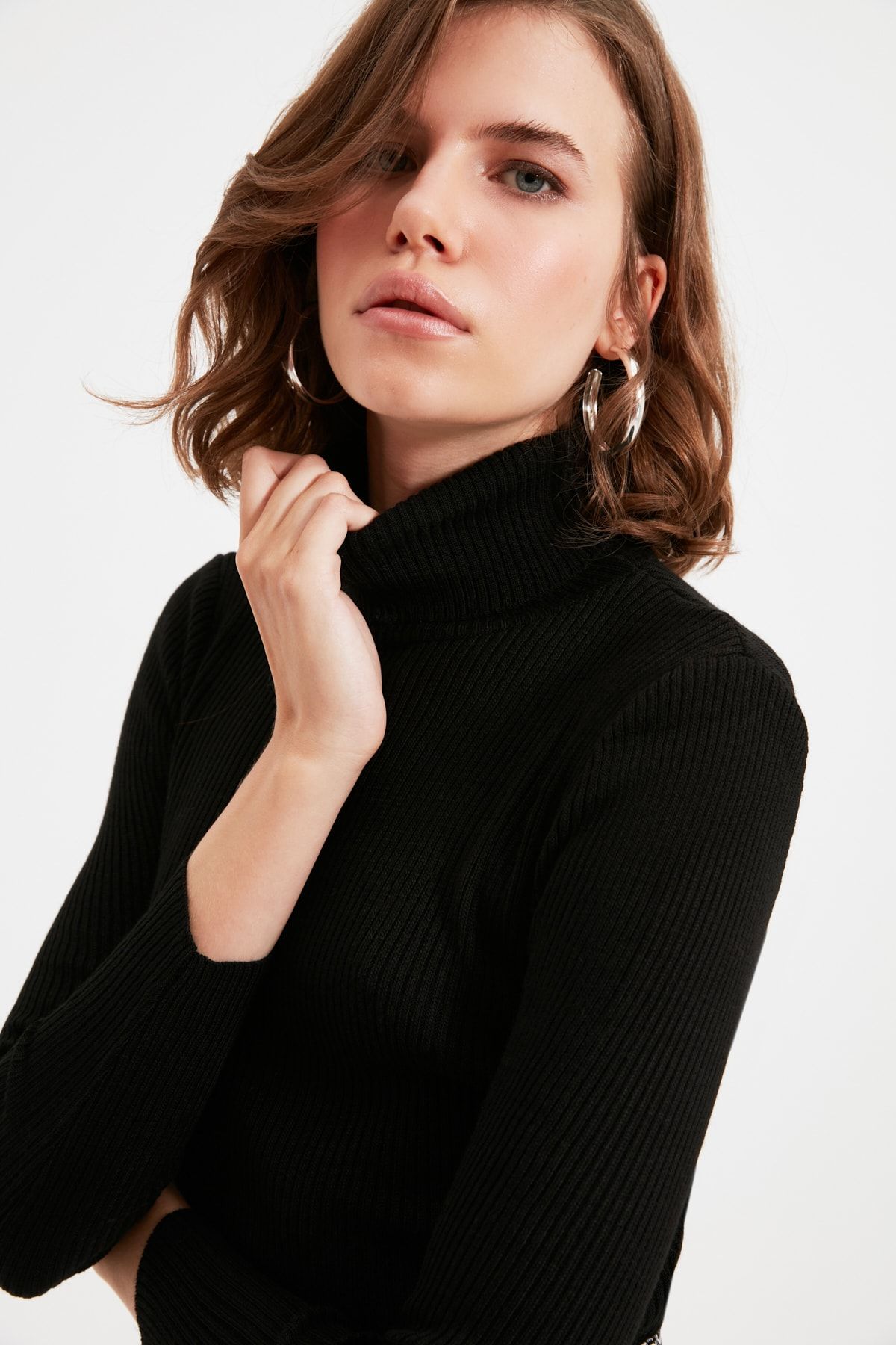 Trendyol Collection-Rollkragenpullover in Schwarz - TWOAW21KZ1279 8