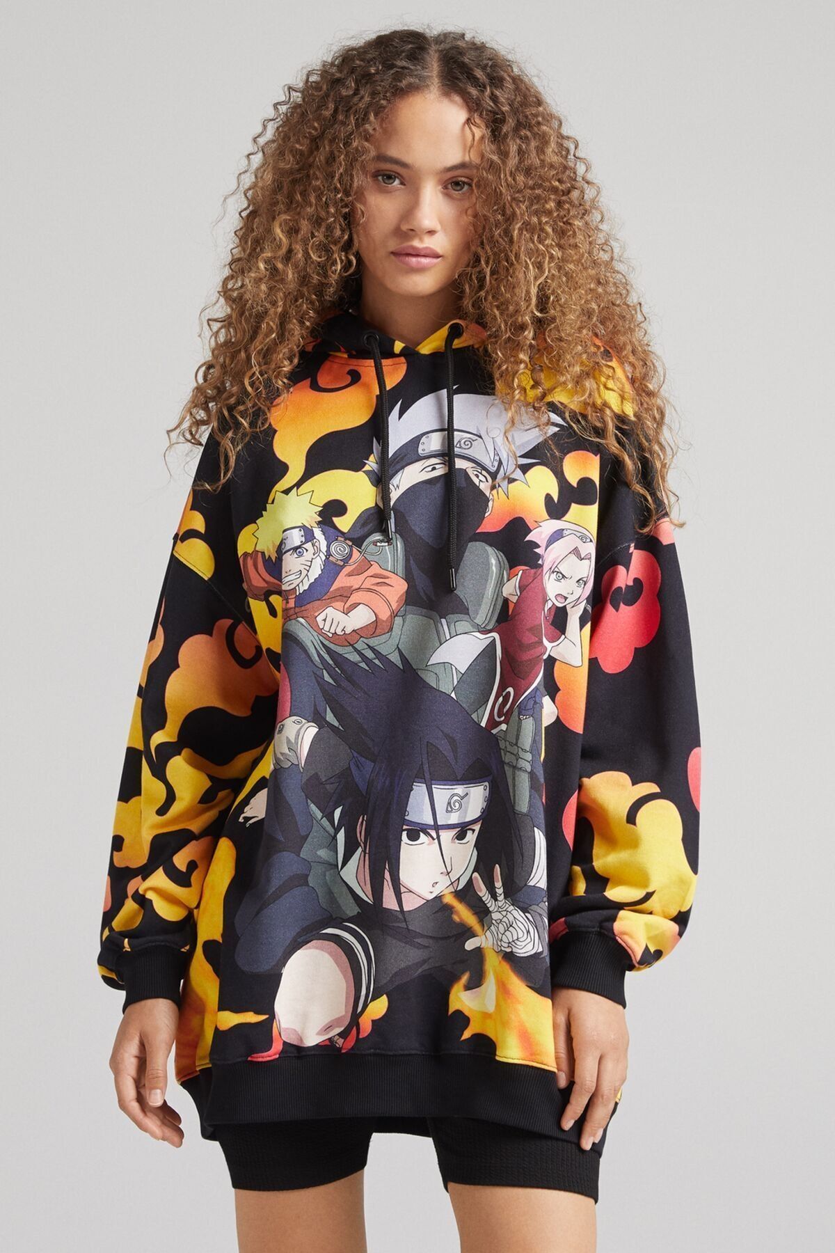 سوشرت زنانه Naruto  برند برشکا Bershka مشکی