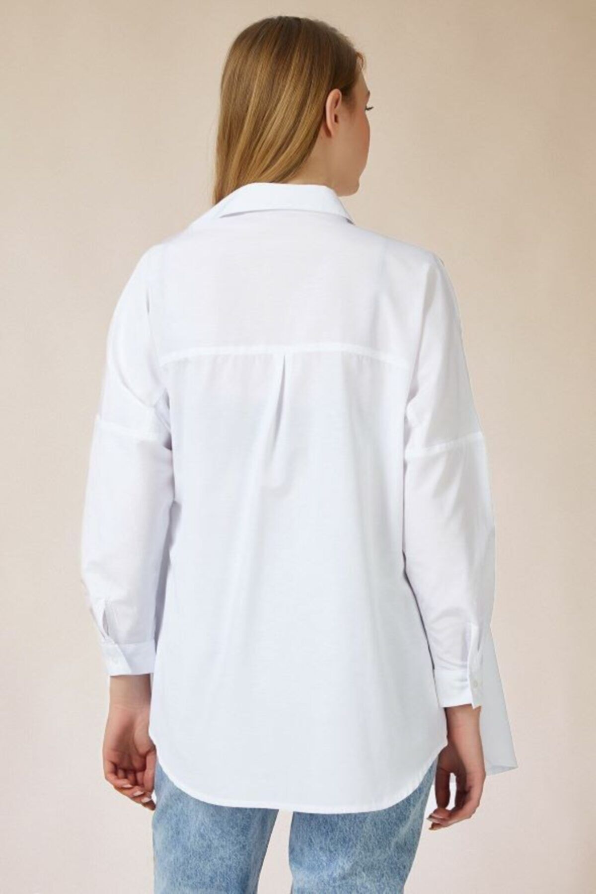 VOLT CLOTHİNG-Weißes, langes Basic-Hemd für Damen 3