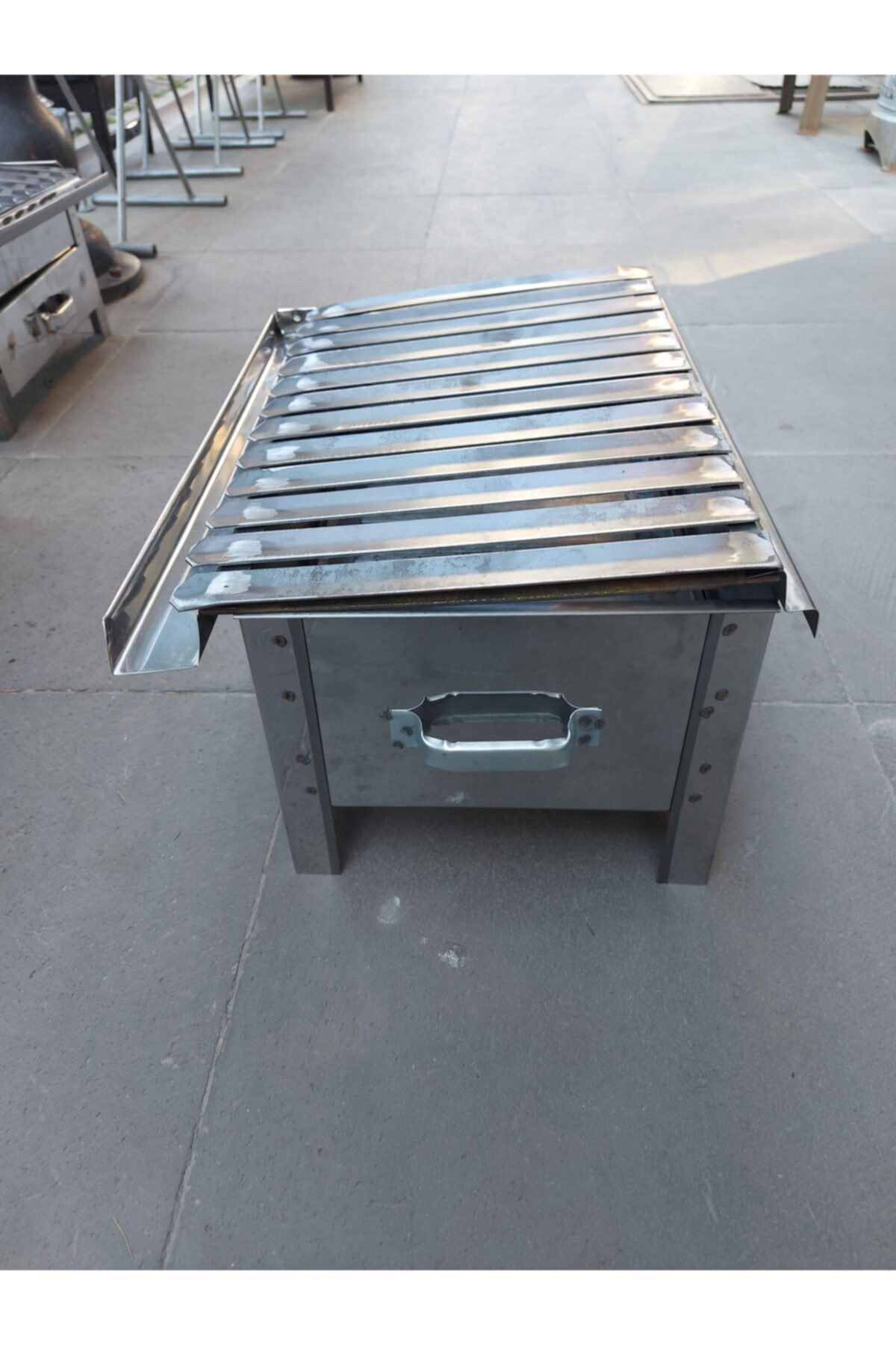 (3-5 KİŞİLİK) 40 X 27 Cm Özel Üretim El Yapımı Paslanmaz Gövdeli Lama Izgaralı Mangal 7