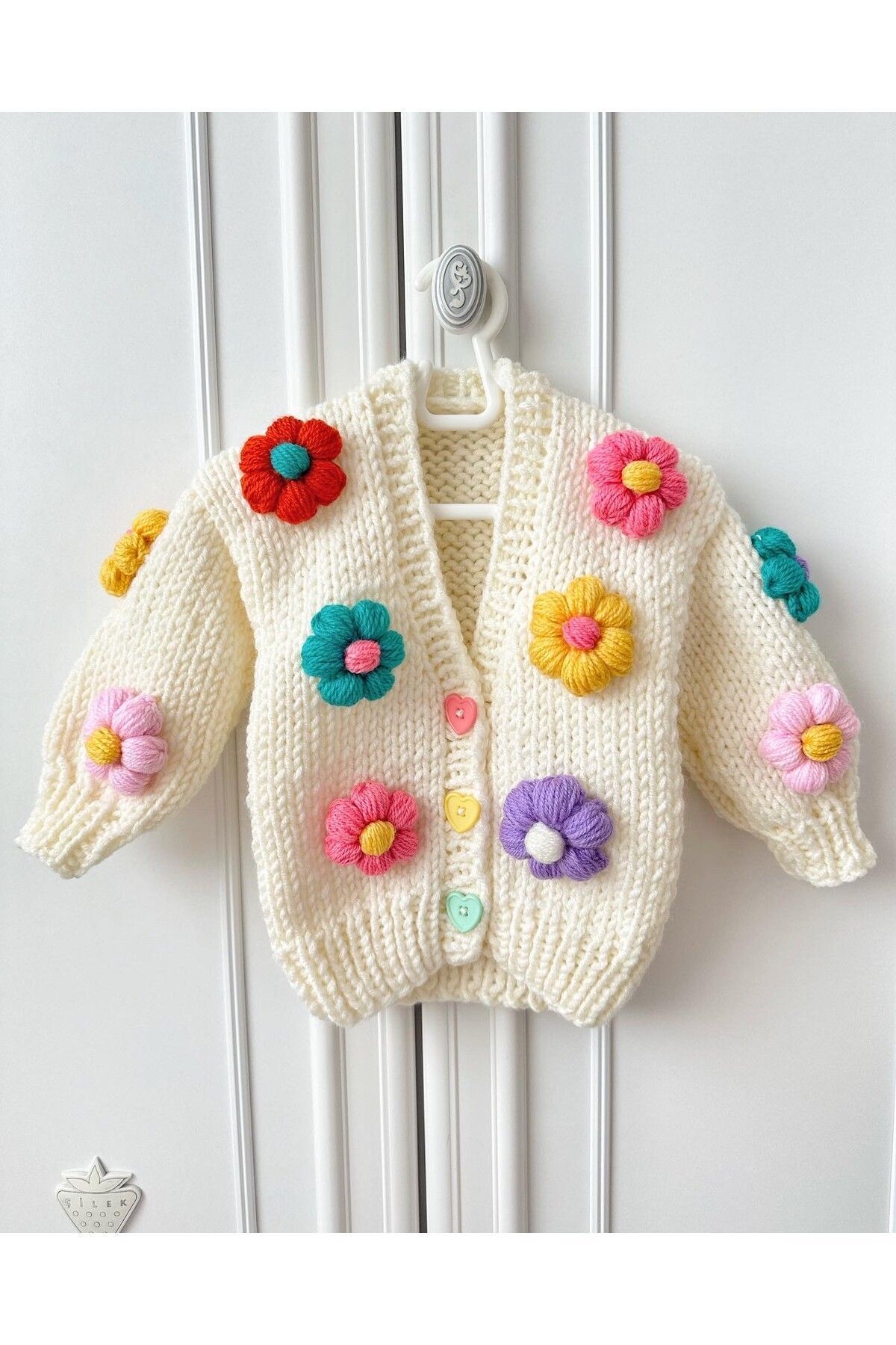 EL ÖRGÜSÜ ÇİÇEKLİ ÇOCUK HIRKA