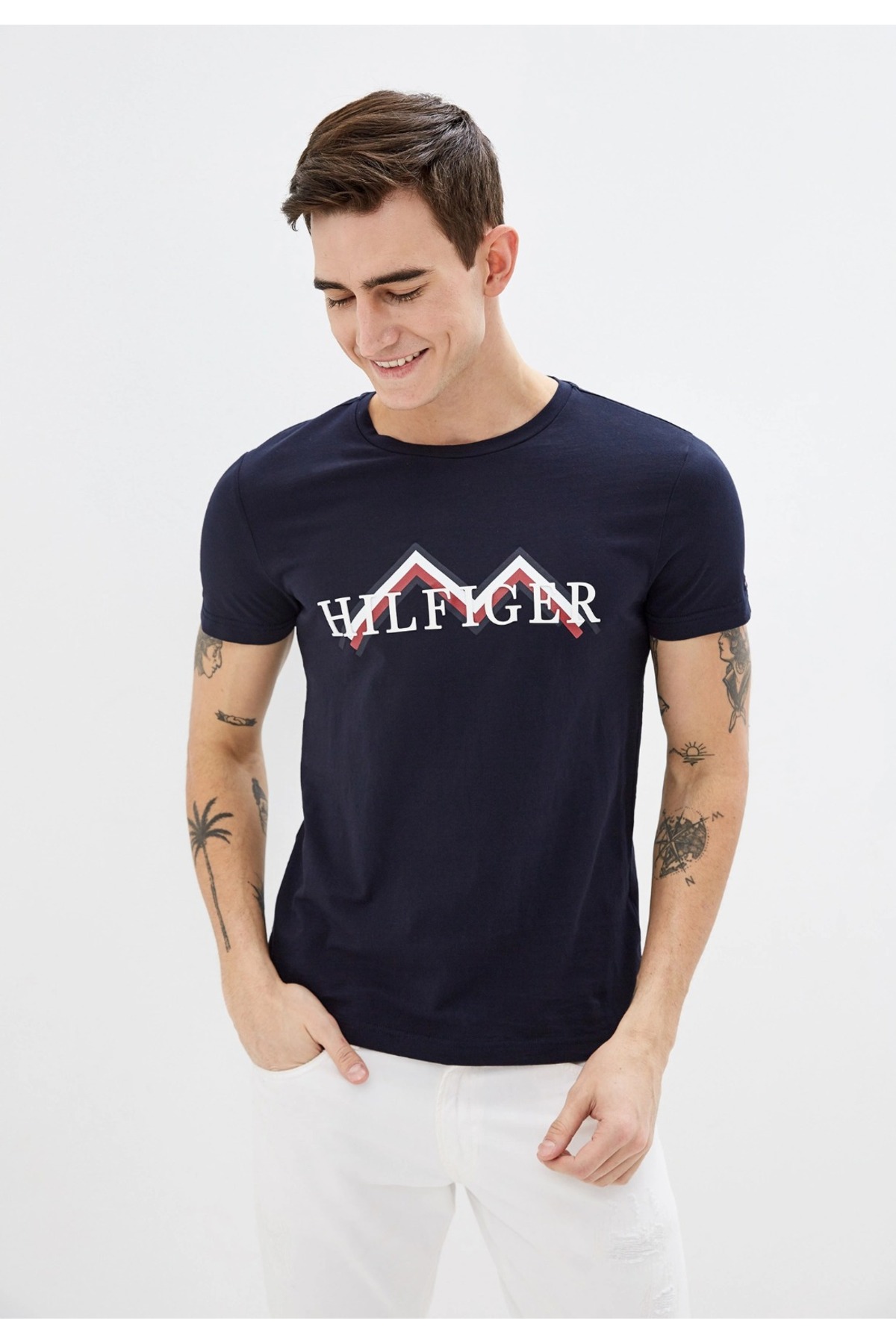 تامی هیلفیگر تی شرت لوگوی برند Mountain Printed