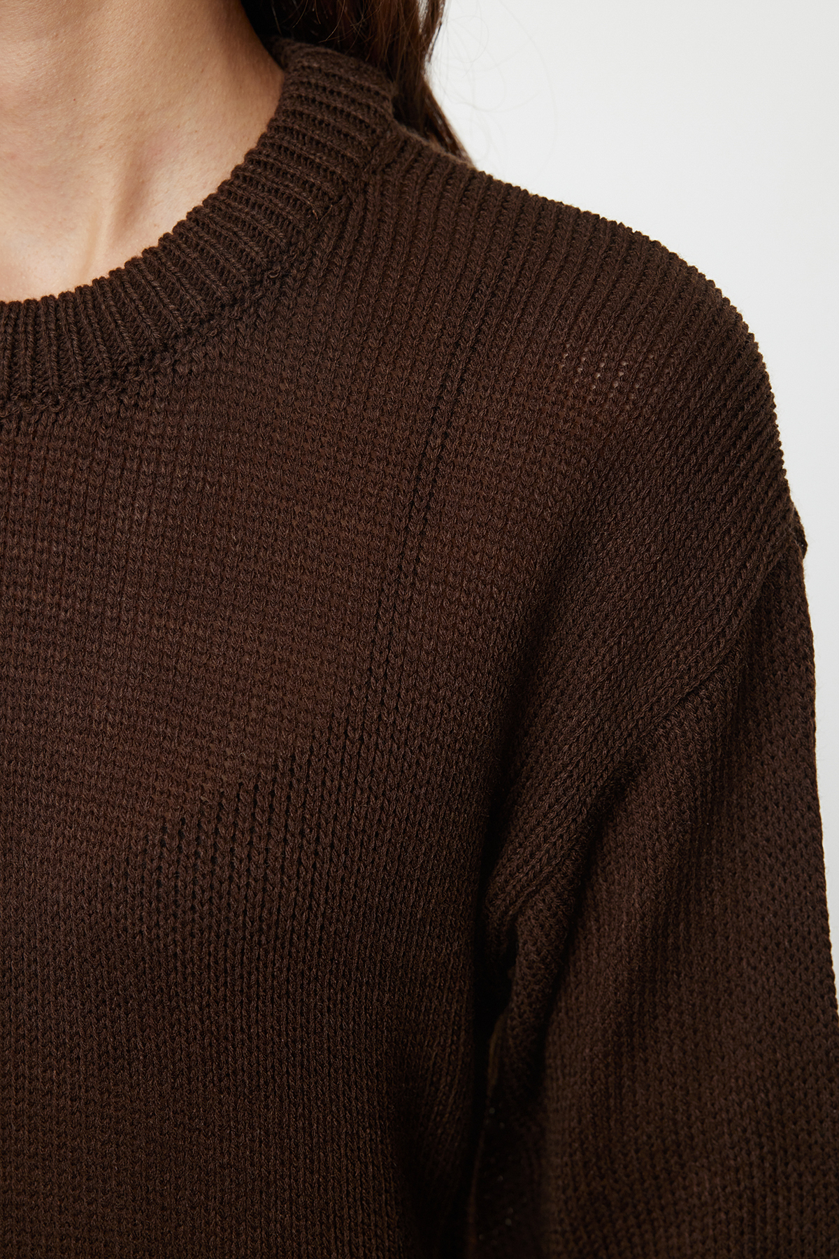 Trendyolmilla  Kahverengi Geniş Kalıp Yumuşak Dokulu Triko Kazak TWOAW25KZ00295 - Görsel 6