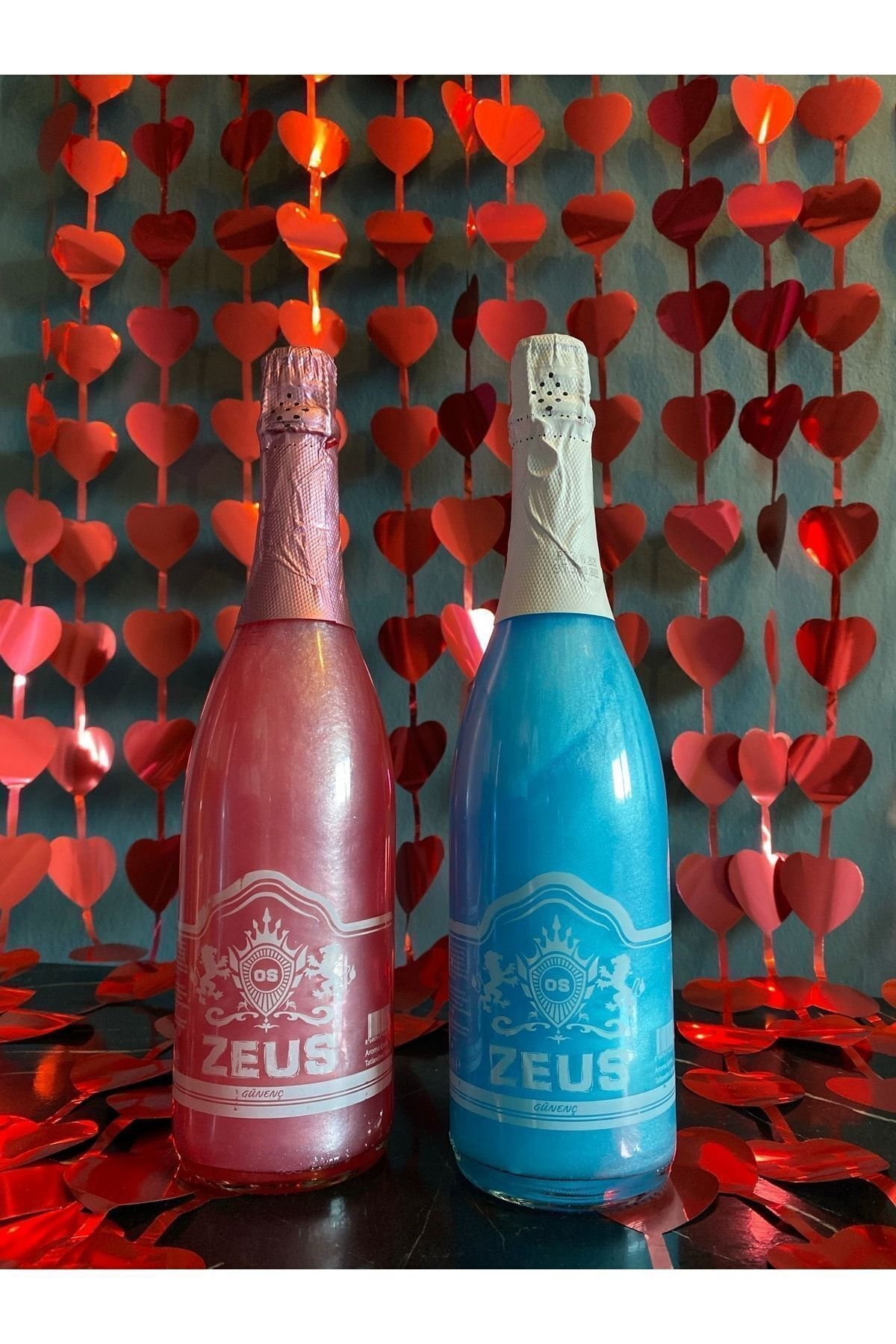 ZEUS Çilek Aromalı Ve Yaban Mersini & Ananas Aromalı Simli Alkolsüz Şampanya* Içecek