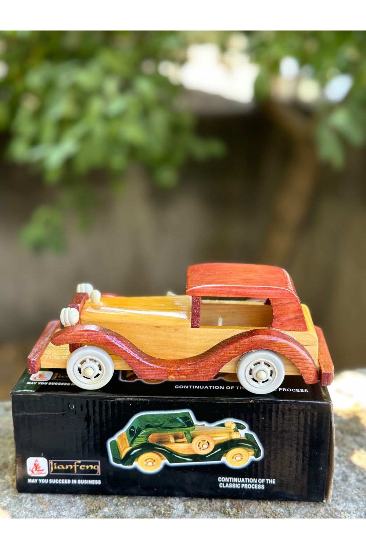 Hediye Köşkü Antika Ahşap Araba