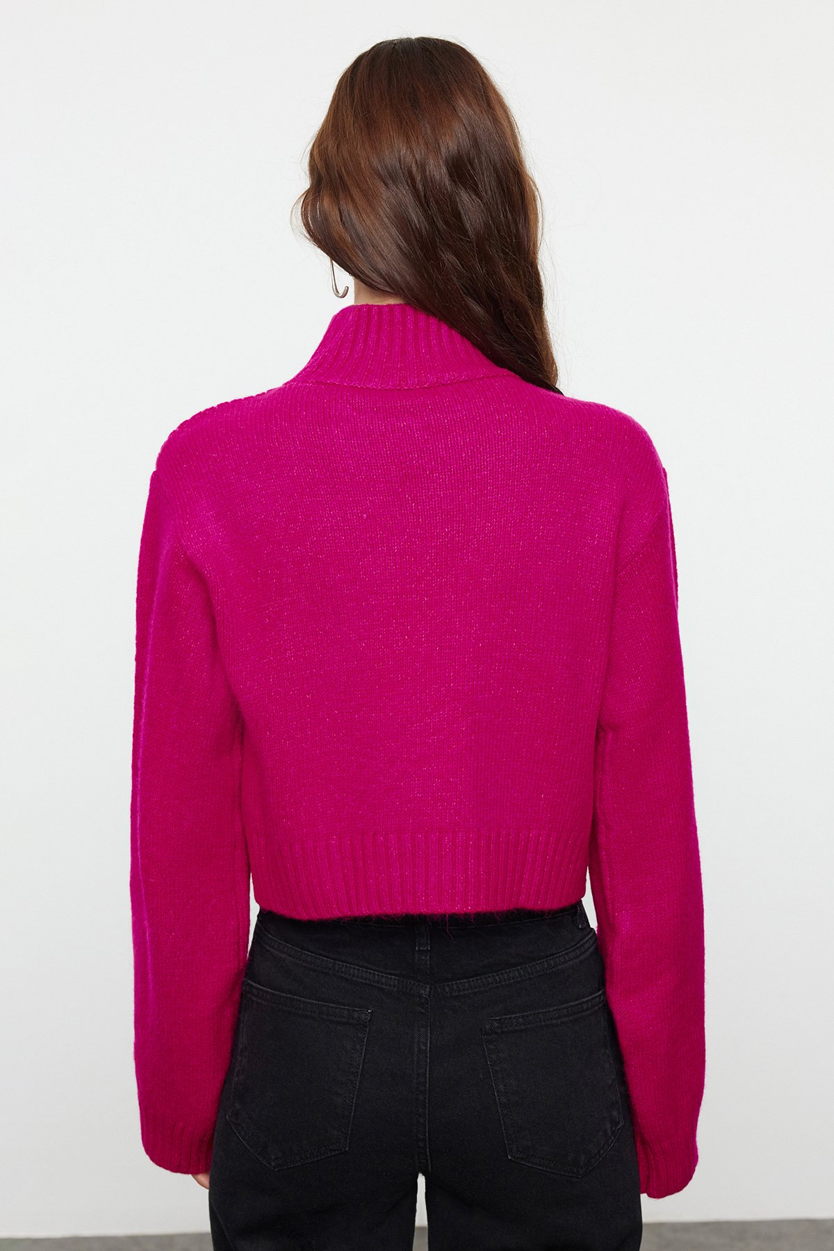 Trendyolmilla  Fuşya Crop Yumuşak Dokulu Dik Yaka Triko Kazak TWOAW24KZ00320 - Görsel 5