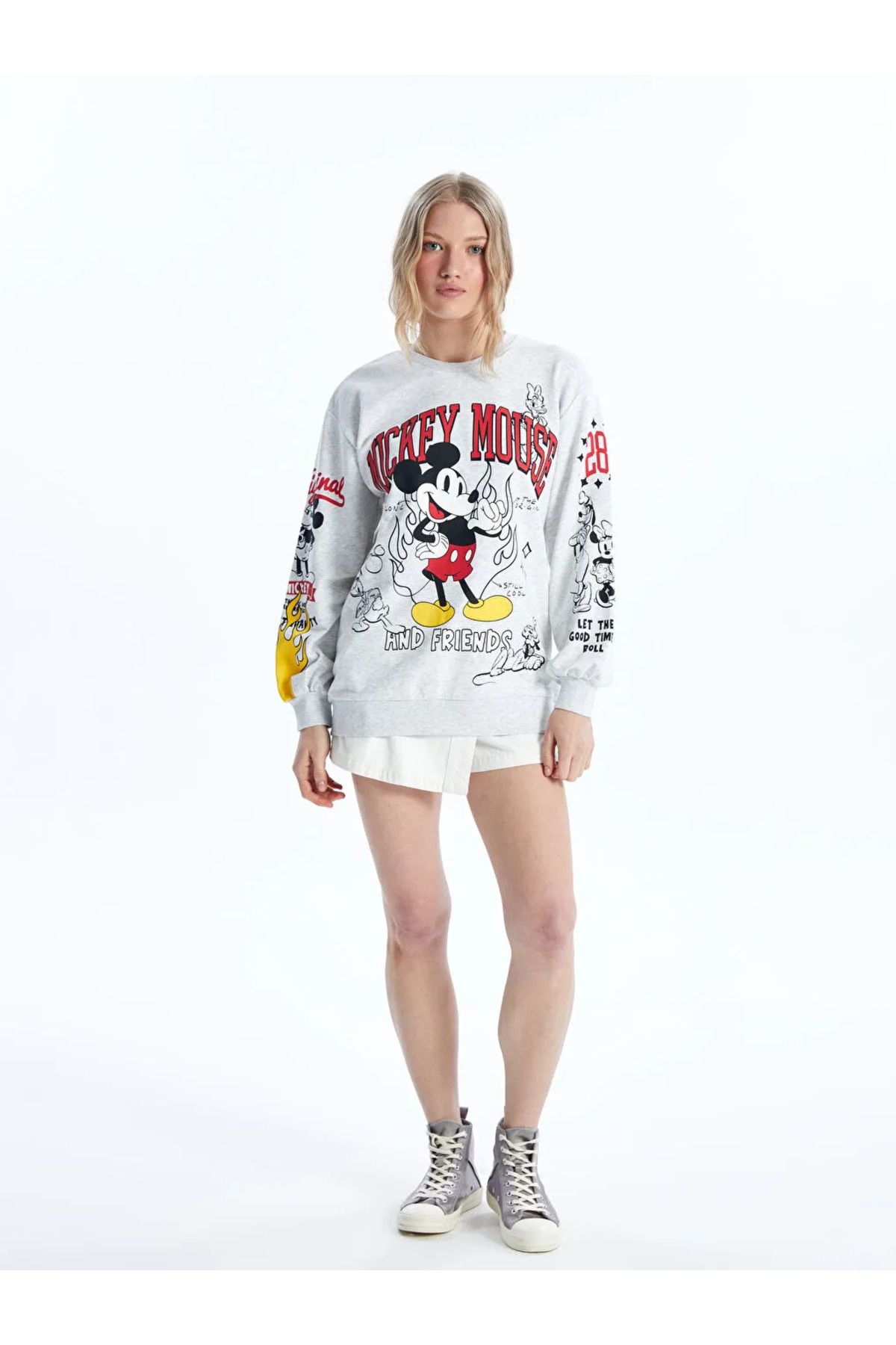 LC Waikiki LCW XSIDE Gri Bisiklet Yaka Mickey ve Arkada lar Bask l Uzun Kollu Kad n Sweatshirt Kad n Giyim