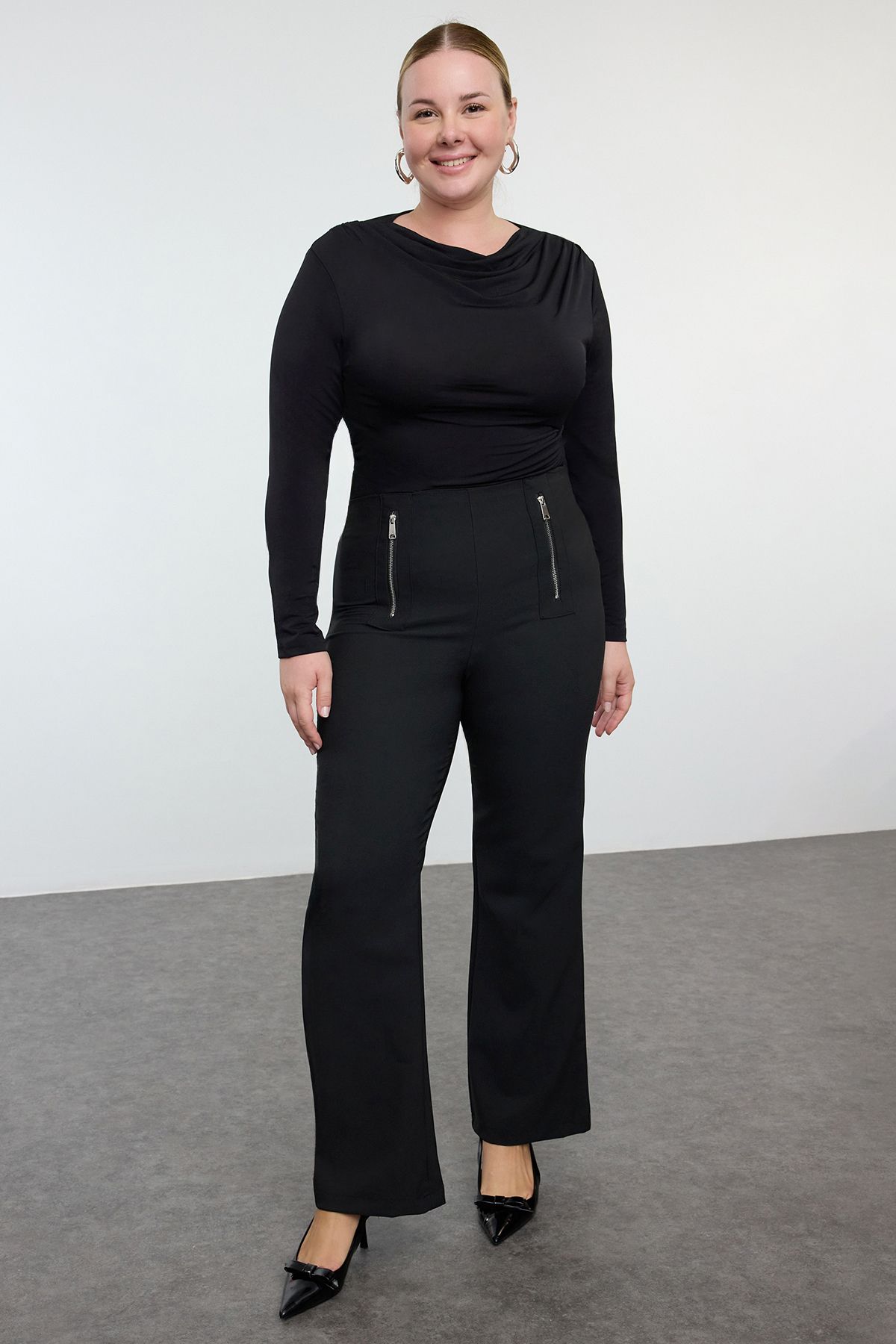 Trendyol Curve-High Waist Black Woven Flare Pants - Large Size 1