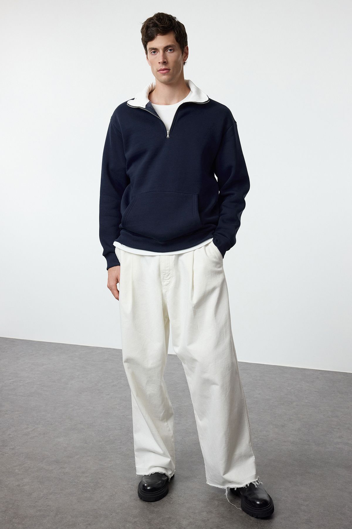 Trendyol Collection-Тъмносин суитшърт от полар от полар - стояща яка, с цип Tmnaw25Sw00081 2