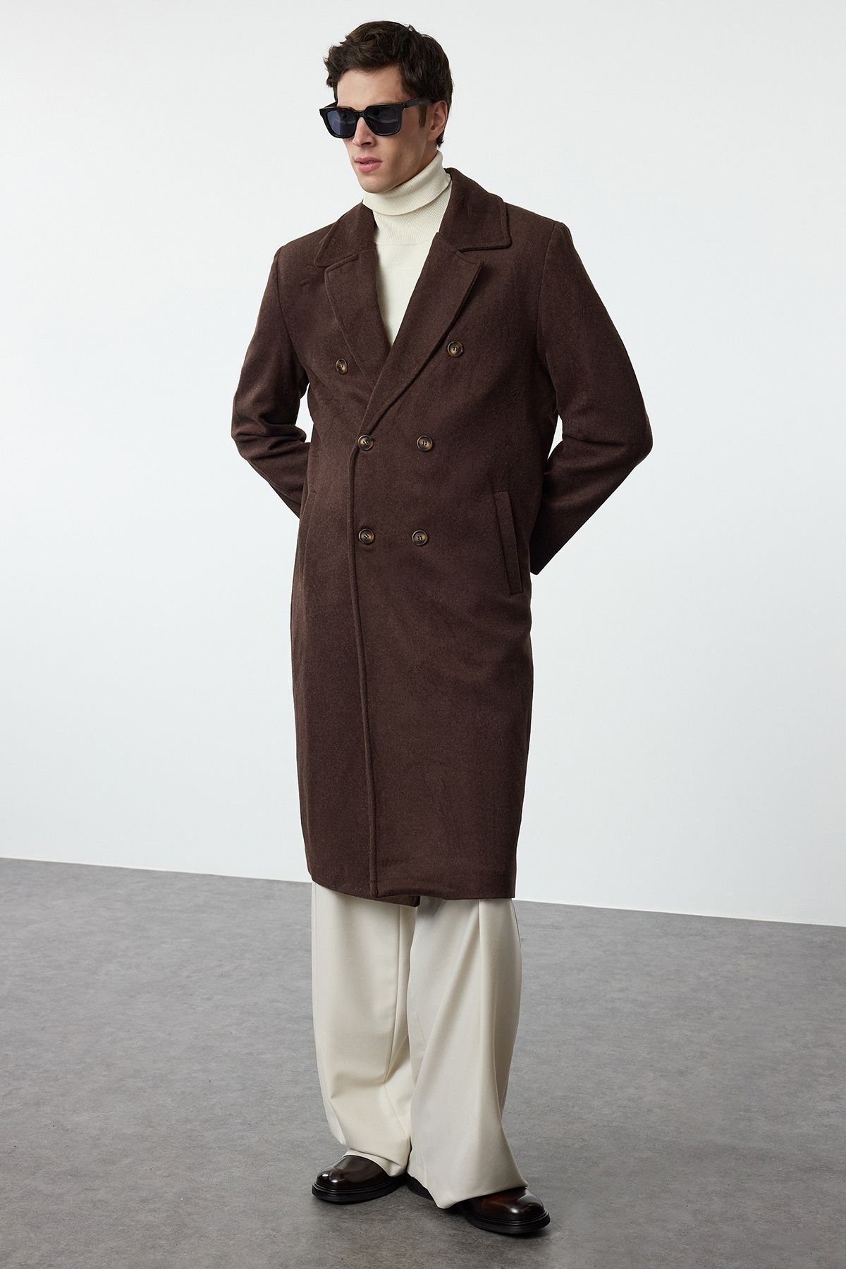 Trendyol Collection-Langer brauner zweireihiger Stamp-Wintermantel - Loose Fit TMNAW23KB00003 3