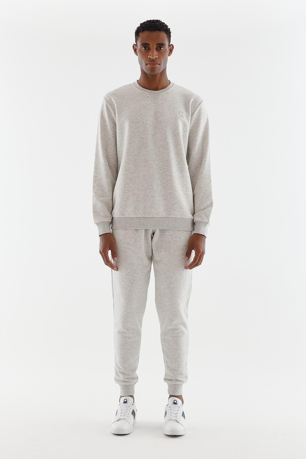 complete the look image
