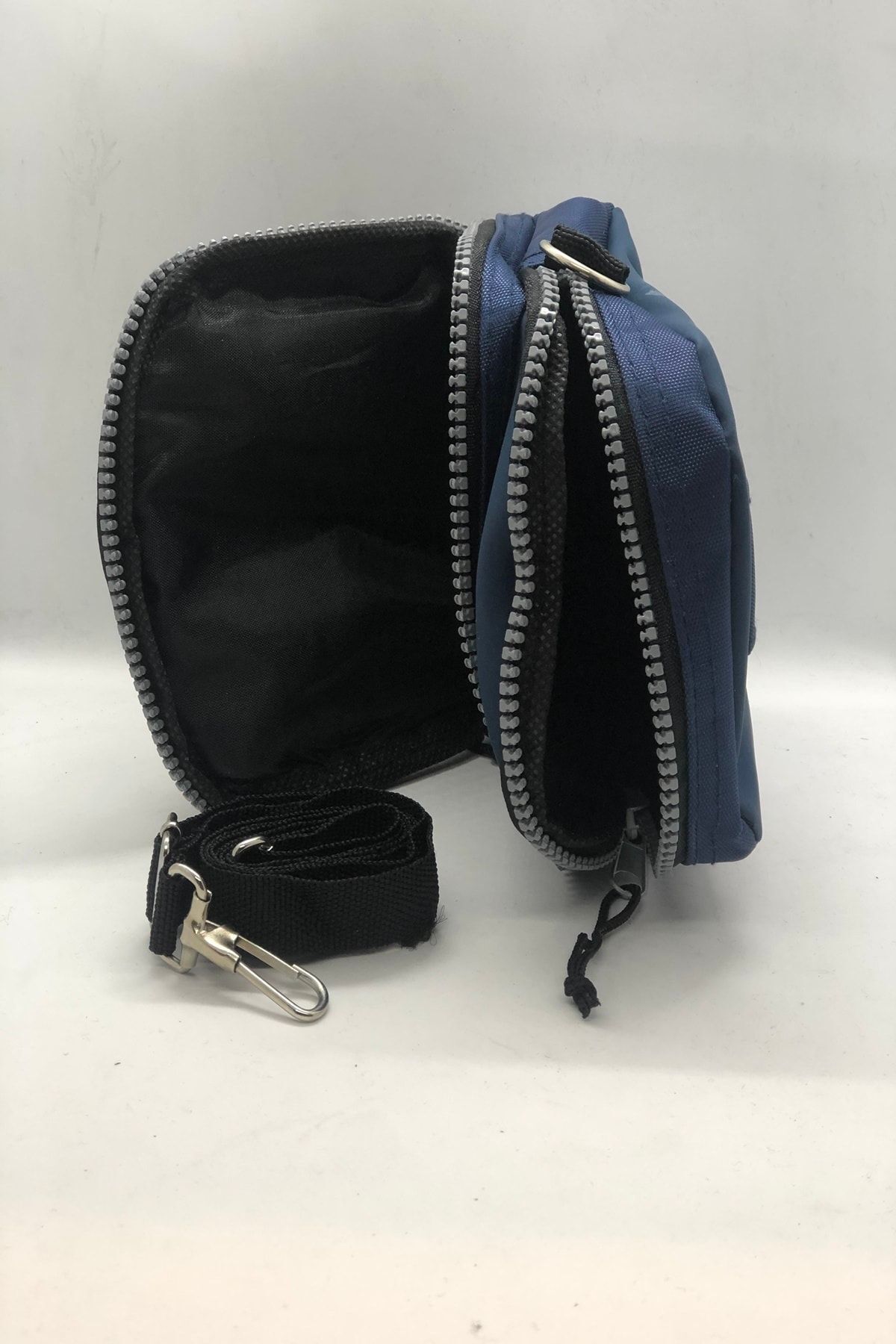 CAKİNS  Lacivert Çapraz Erkek Çantası - Görsel 4