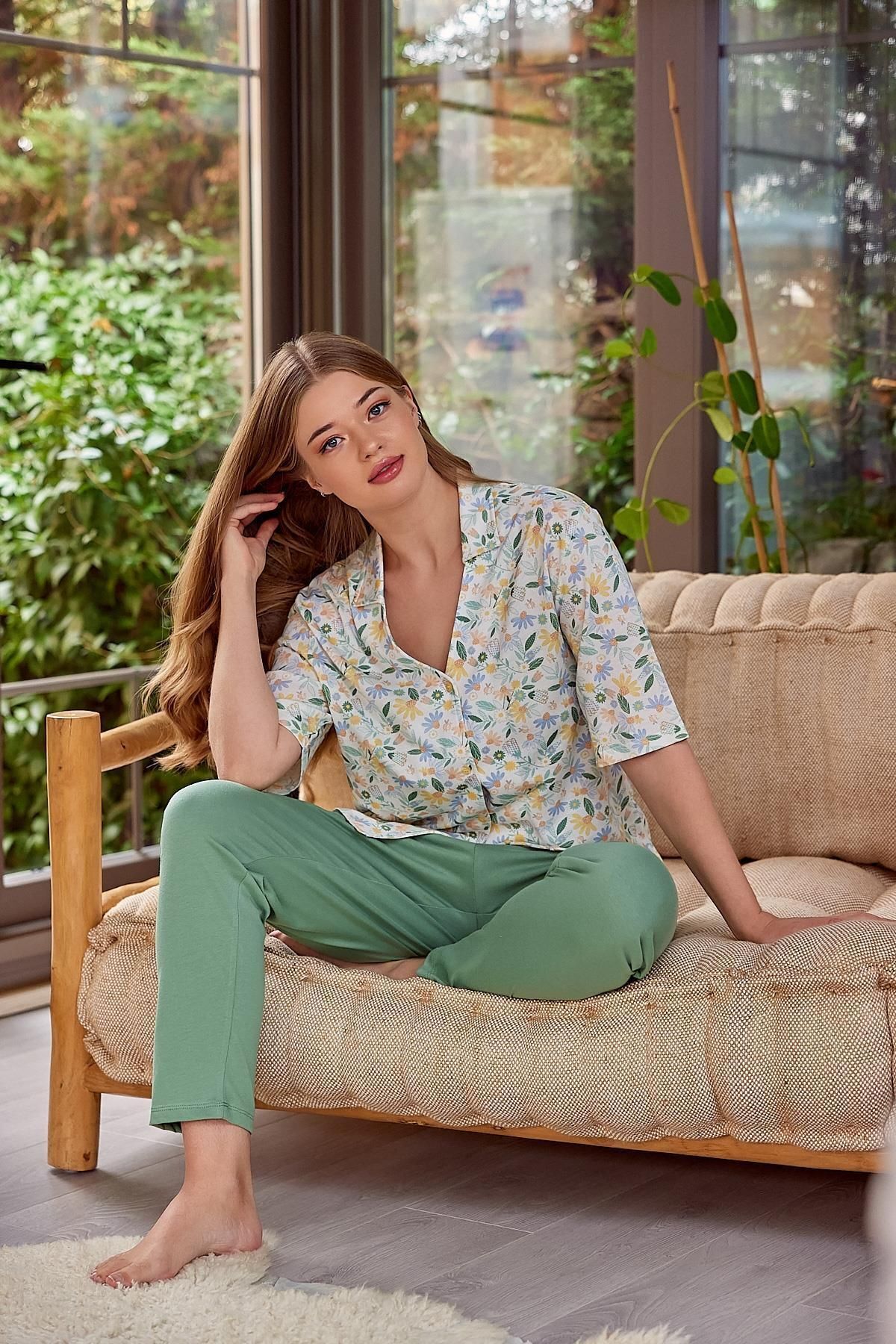 Zeyland-Set pijamale cu imprimeu pentru femei - cu nasturi, maneca scurta, set de 2 2