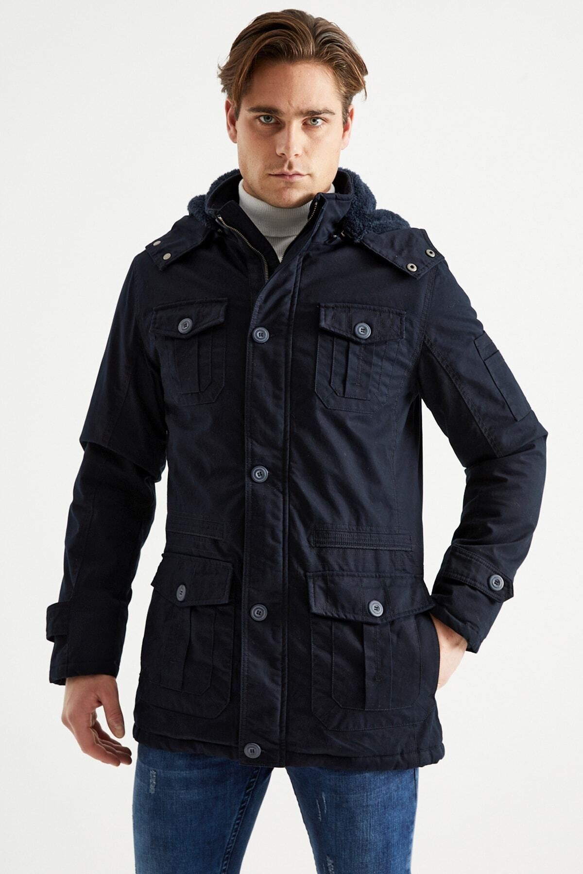 دینامو پالتو مردانه ضد آب با آستر خزدار و کلاه دار سرمه ای و آستر ضخیم