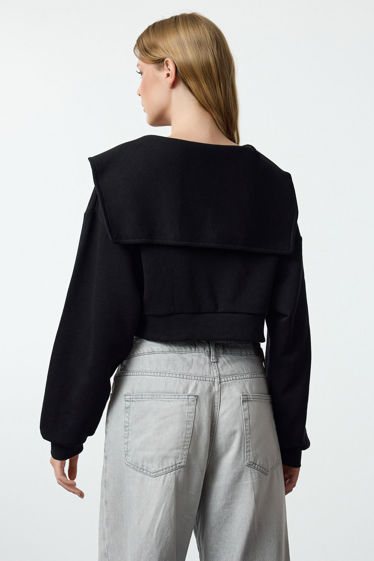 Trendyolmilla  Siyah Regular/Normal Kalıp Fermuarlı Yaka Detaylı Örme Sweatshirt TWOAW25SW00097 - Görsel 5