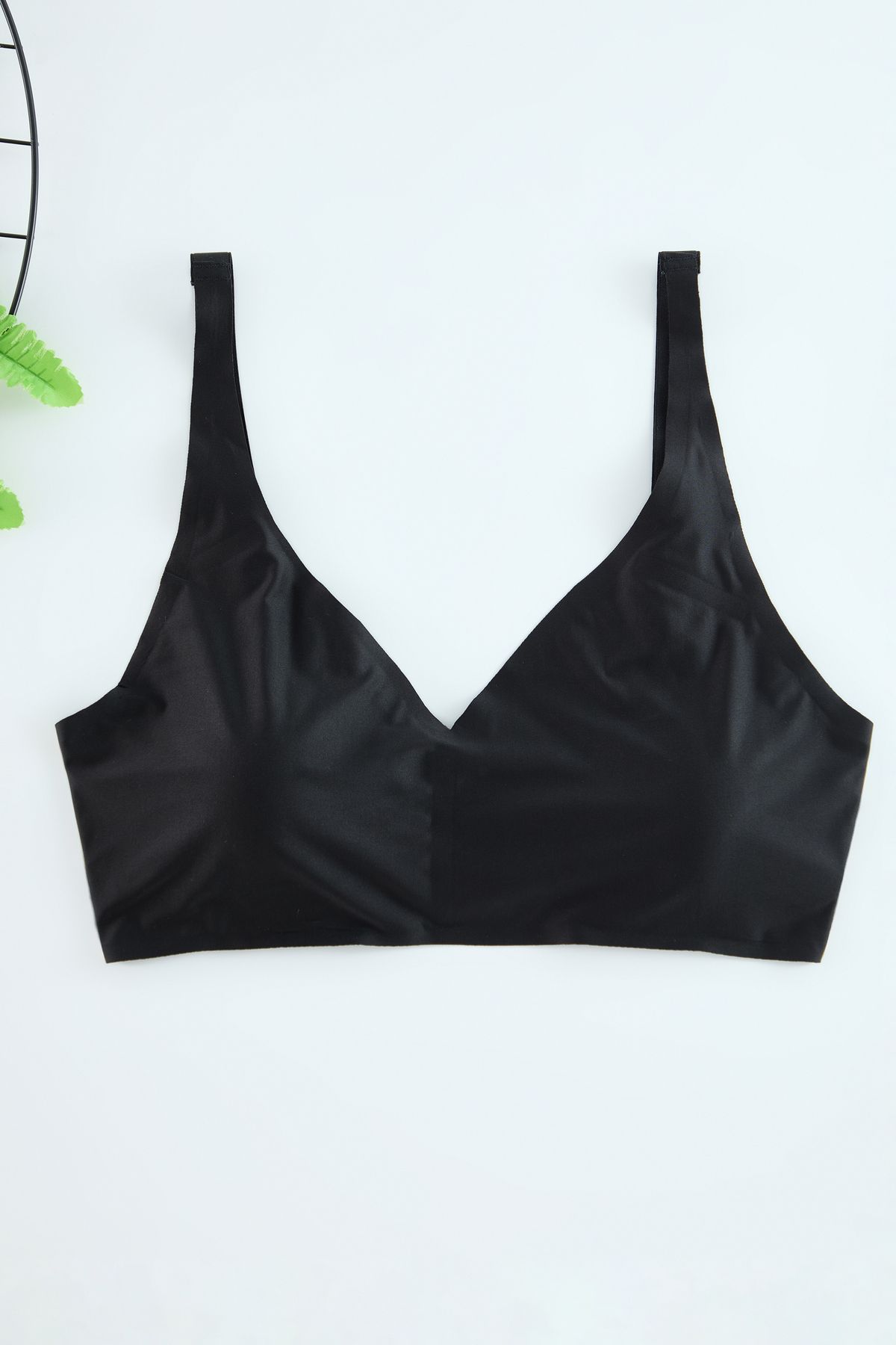 Trendyol Curve-Μαύρο αθλητικό σουτιέν Plus Size - Micro Gluing and Recovery Effect TBBAW25CW00010 5
