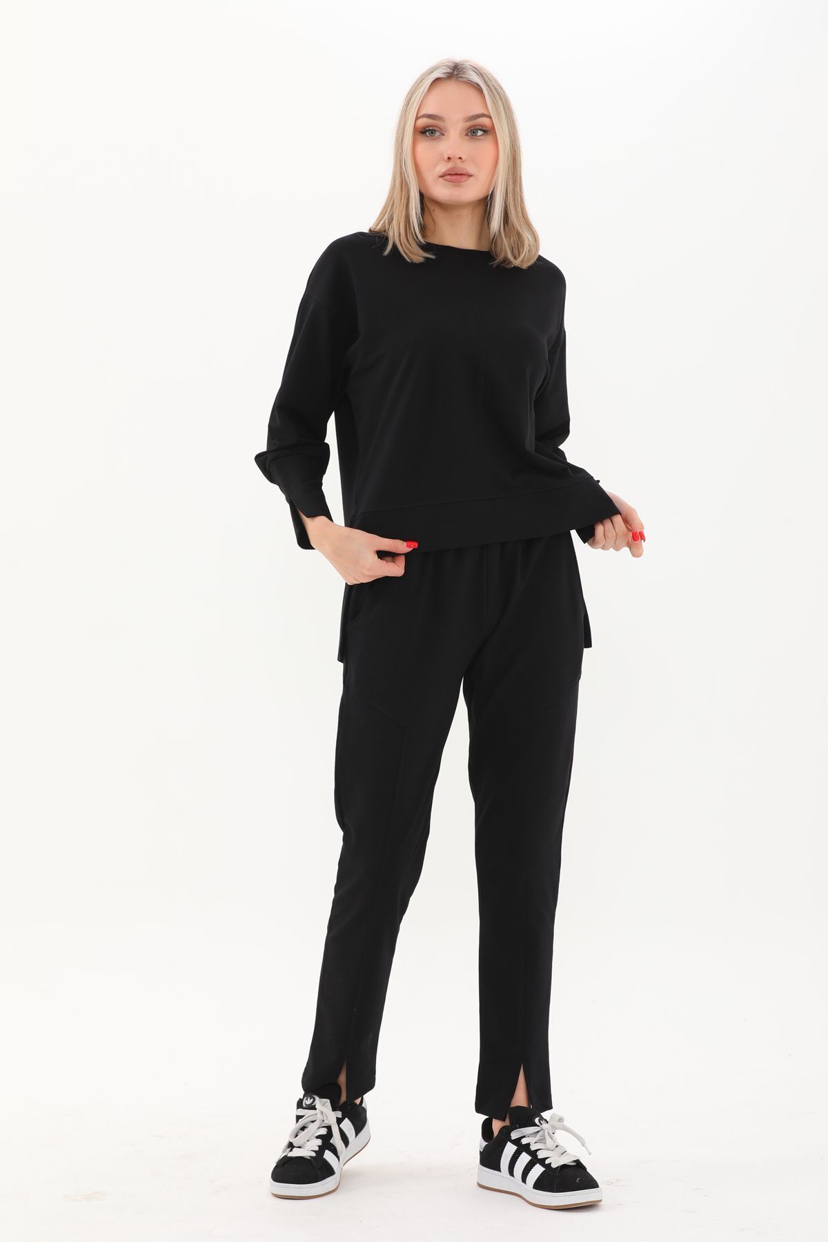 Limerence-Women's Black Color Two Thread Basic Tracksuit Set with Slits on the Leg 3