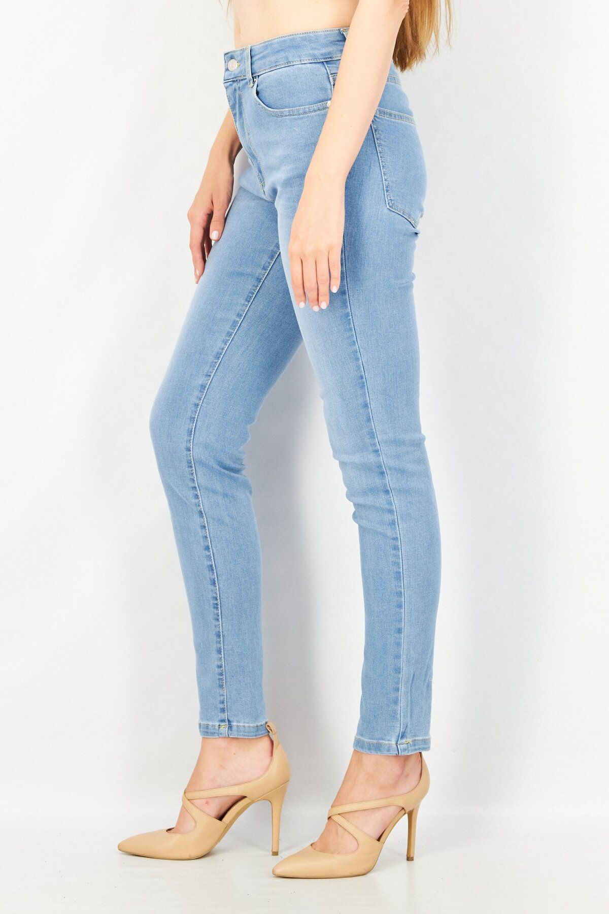 Don t Call Me Jennyfer Women Skinny Fit Light Wash Denim Jeans Blue Trendyol