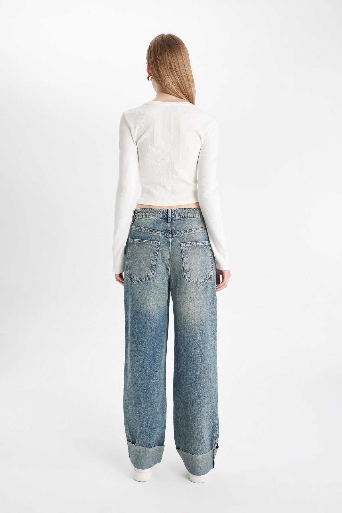 Baggy Fit Yüksek Bel Katlamalı Paça Bilek Boy Jean Yıkamalı Pantolon D5440ax24au