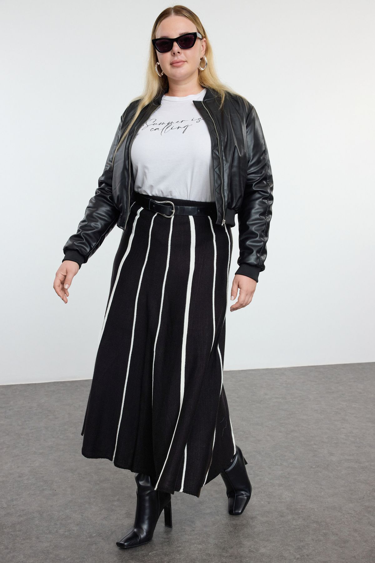 complete the look image