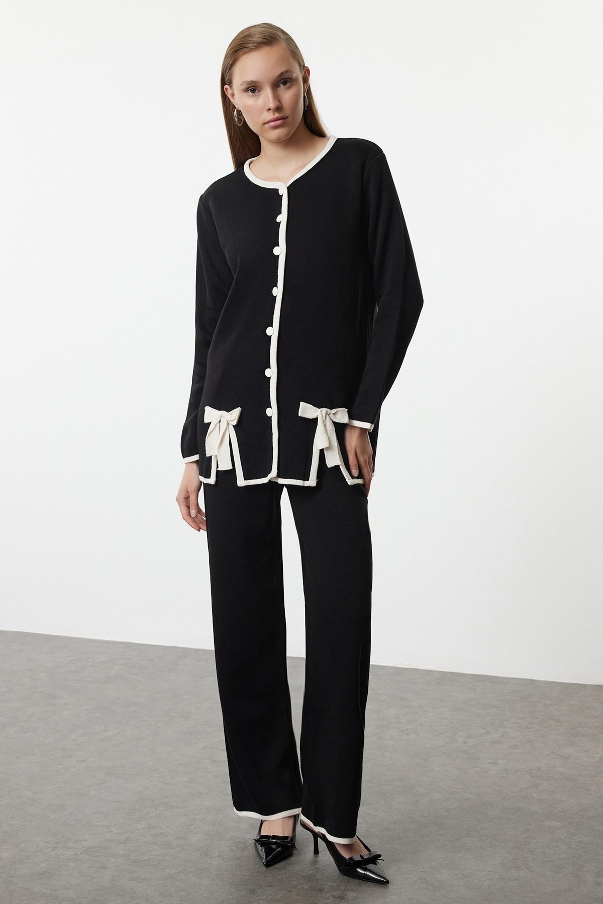 Trendyol Modest Czarny dzianinowy zestaw kokard - dolna i górna Tctaw25Us00068