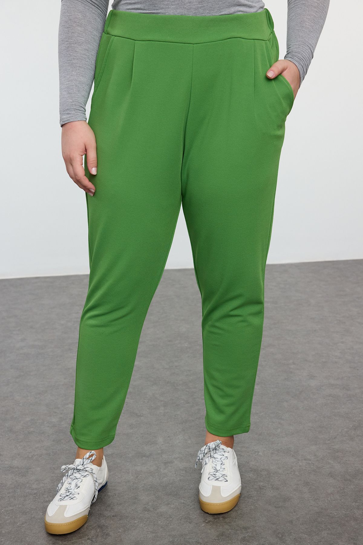 Trendyol Curve-Large Size Green Carrot Fit Knitted Trousers - TBBAW25AR00002 3