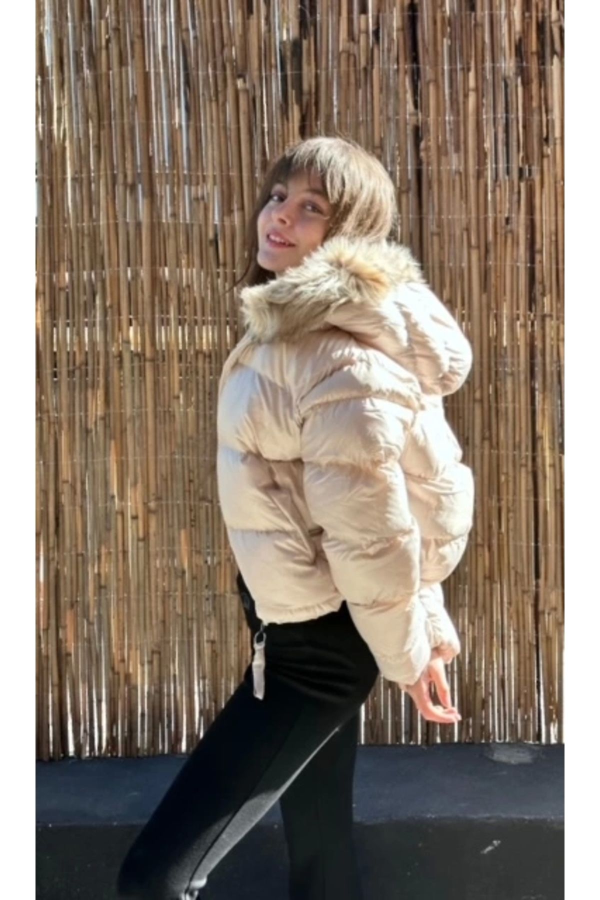 ayakuydur-Women's Cream Hooded Puffer Jacket 4