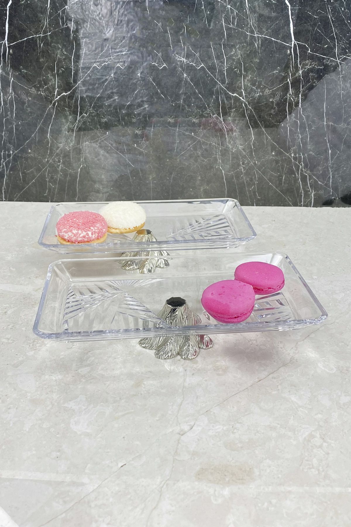 Kand 2-Piece Madlen Glass Serving Plate with Metal Legs & Dessert Serving Plate for Treats