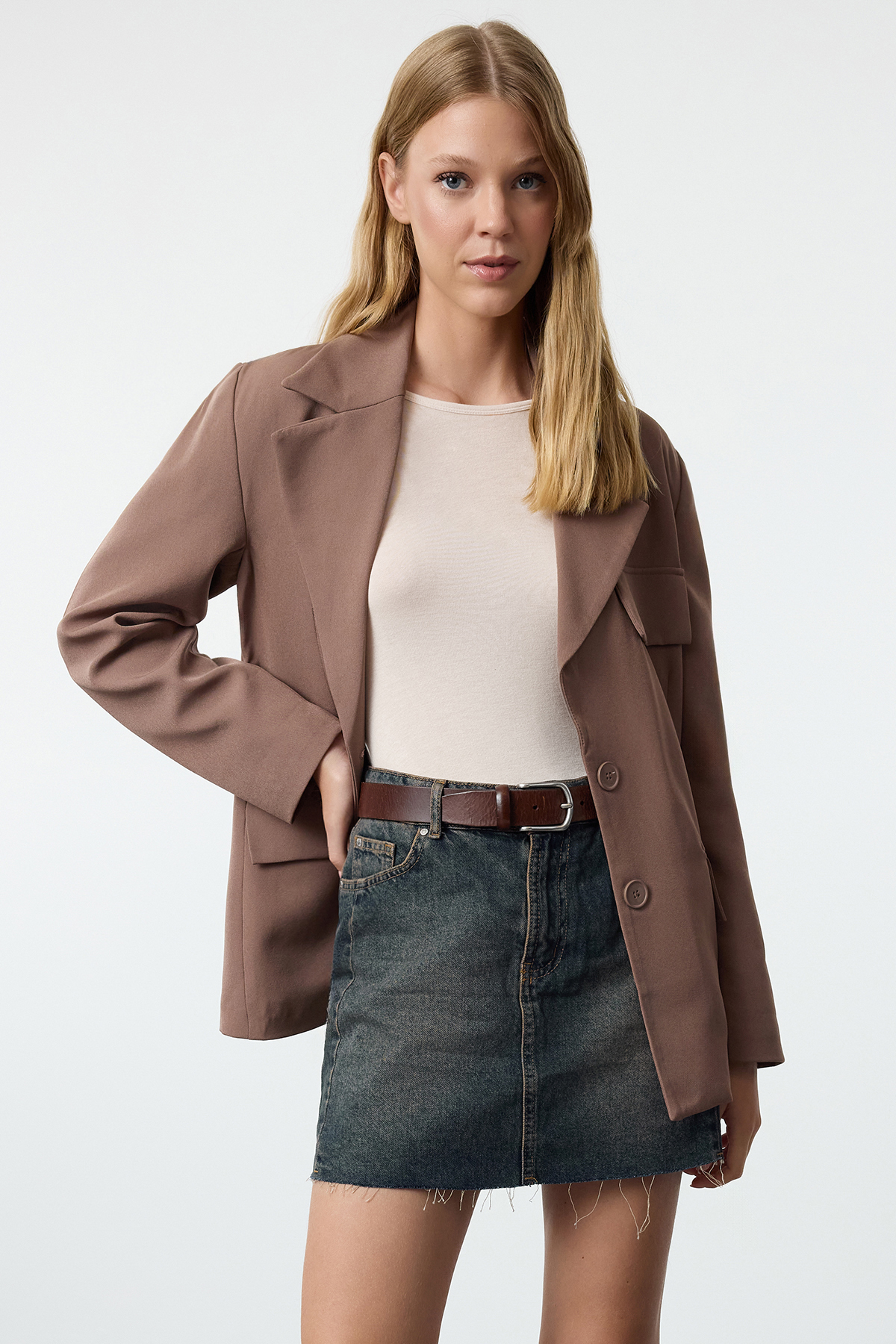 Trendyolmilla  Mavi Soluk Efekt Vintage Yüksek Bel Mini Denim Etek TWOAW25ET00087 - Görsel 2