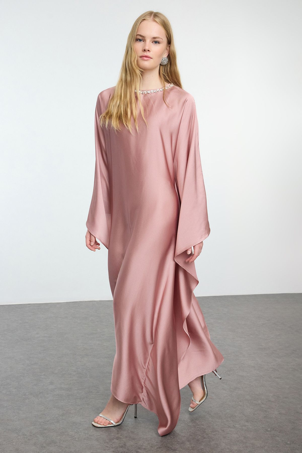 Trendyol Modest-Satin Woven Evening Dress with Dusty Rose Stone Accessories Jalabiya Dress Tctaw25Db00007 2