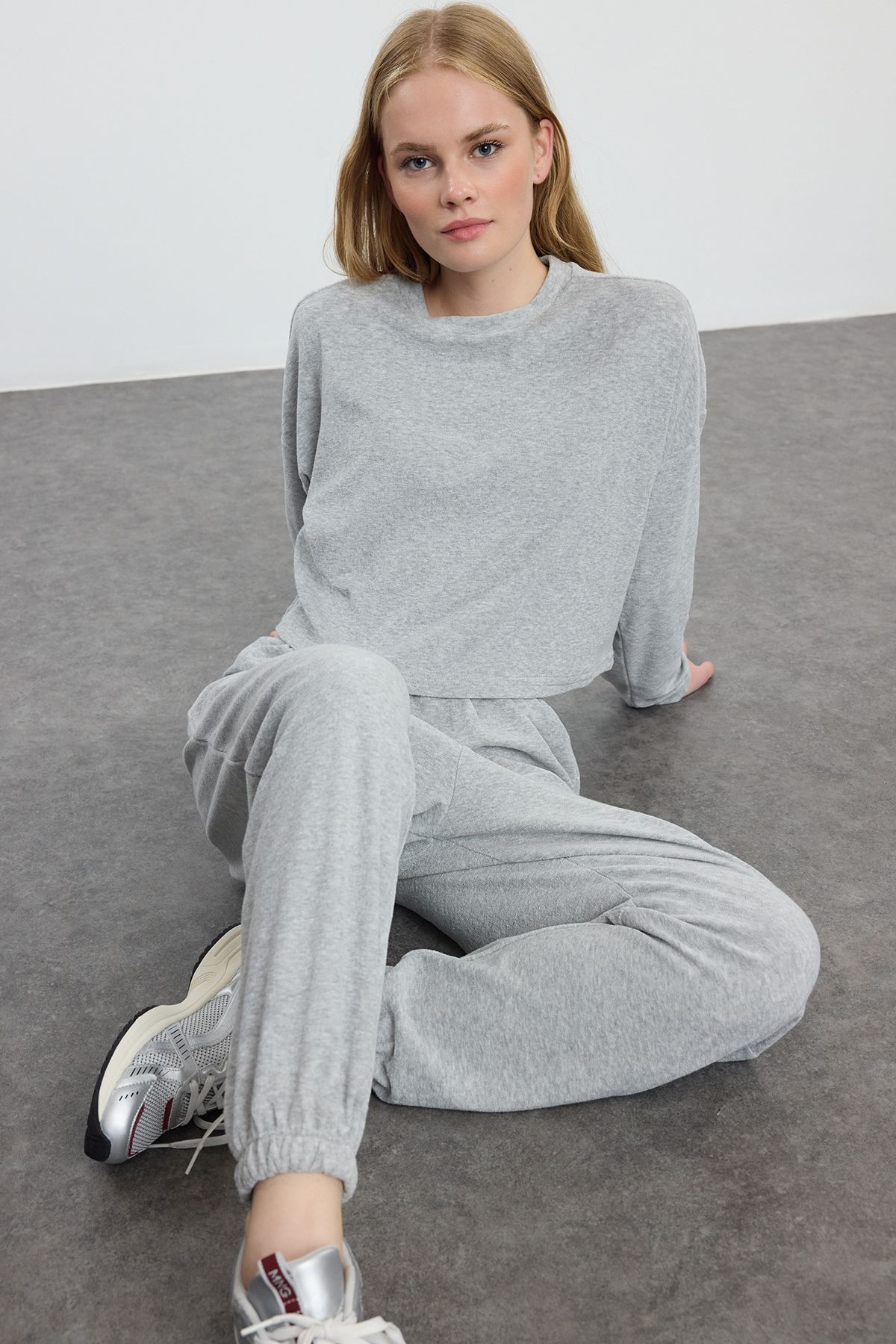 Trendyol Collection-Trening damă tricotat cu prosop gri Melange relaxat - TWOAW22EM0138 2