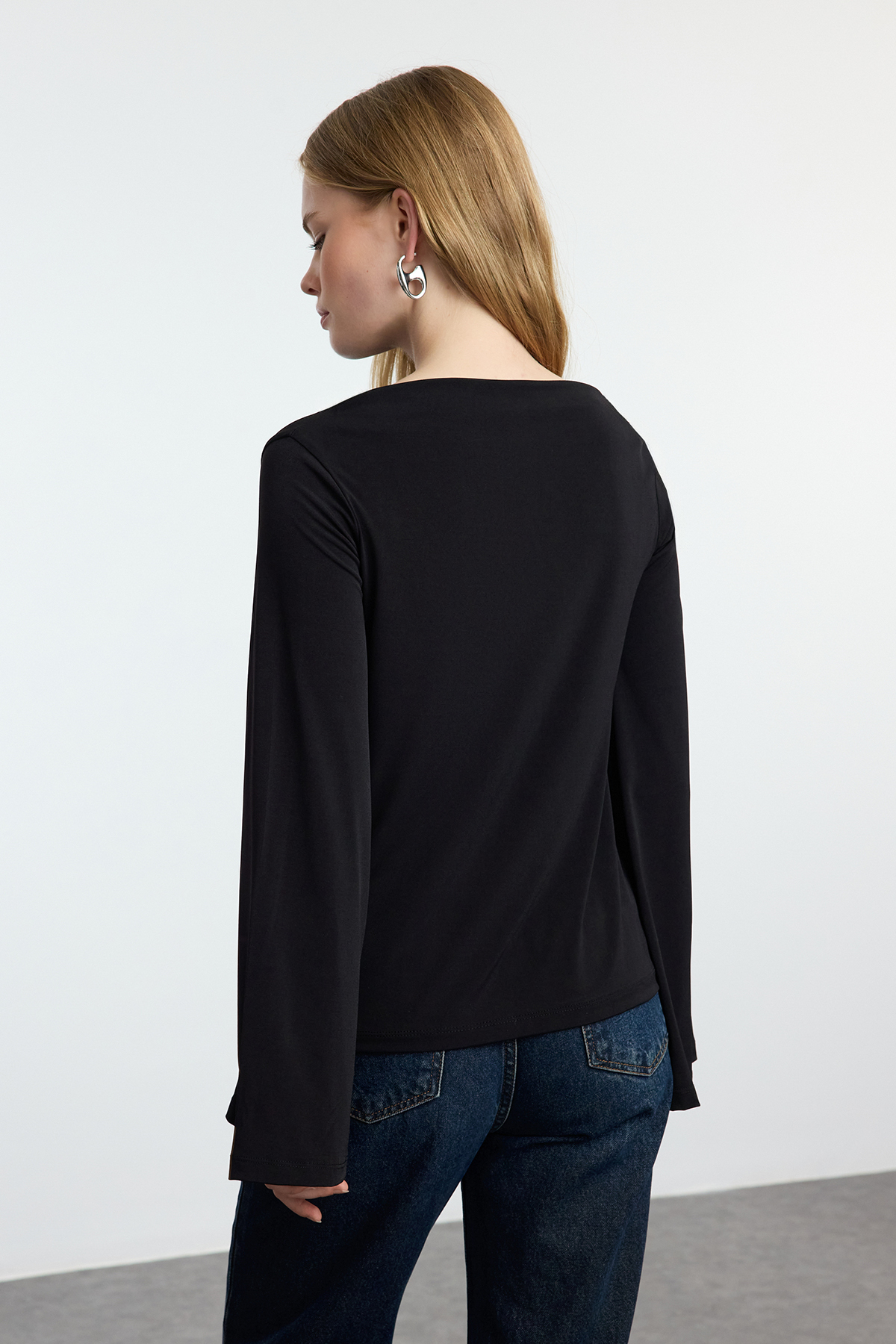 Trendyolmilla  Siyah Relaxed/Rahat Kalıp İspanyol Kol Esnek Örme Bluz TWOAW25BZ00203 - Görsel 5