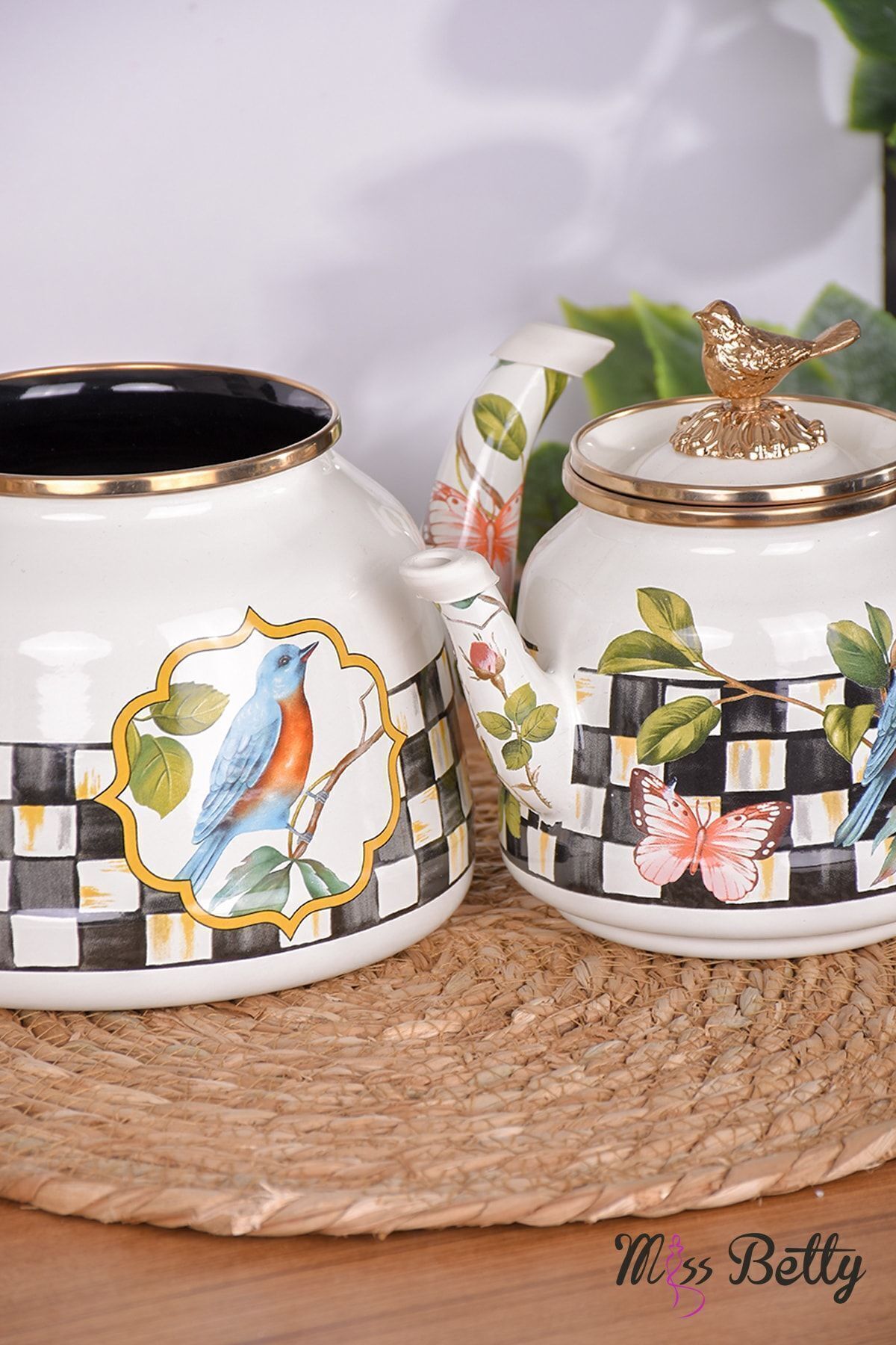 Miss Betty-Paradise Enamel Teapot 3