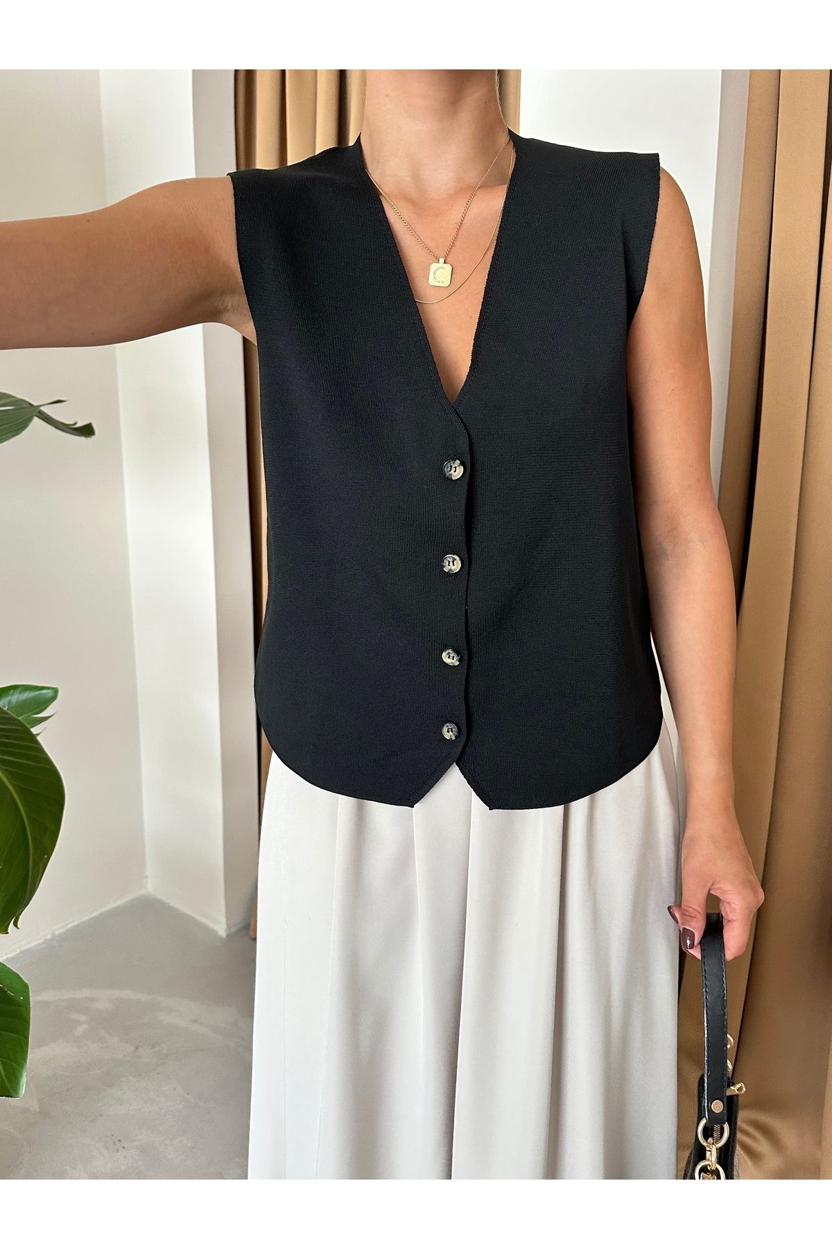 Laluvia Tricotaj Vestă Neagră - Nasturi Bone Femeie - Standard