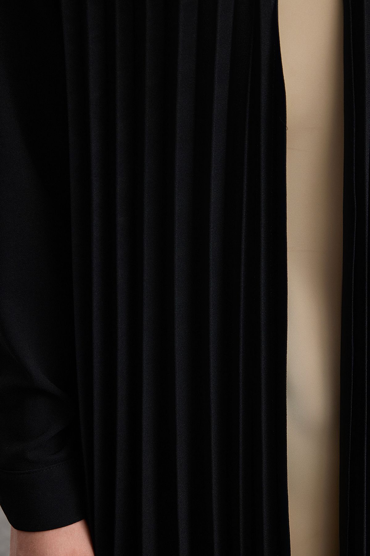 Trendyol Modest-Plissierte schwarze Kappe - Ferace/Abaya TCTAW25KF00008 4