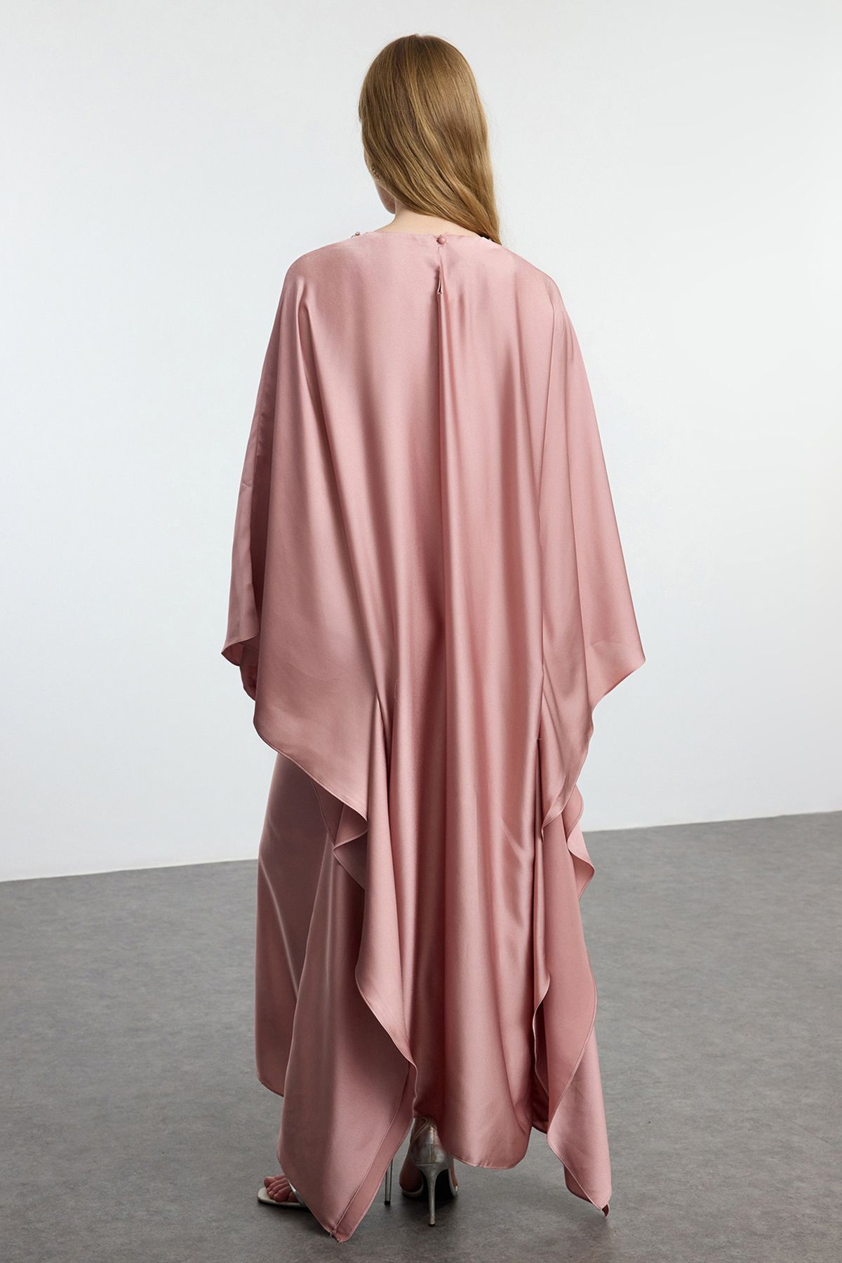 Trendyol Modest-Satin Woven Evening Dress with Dusty Rose Stone Accessories Jalabiya Dress Tctaw25Db00007 5