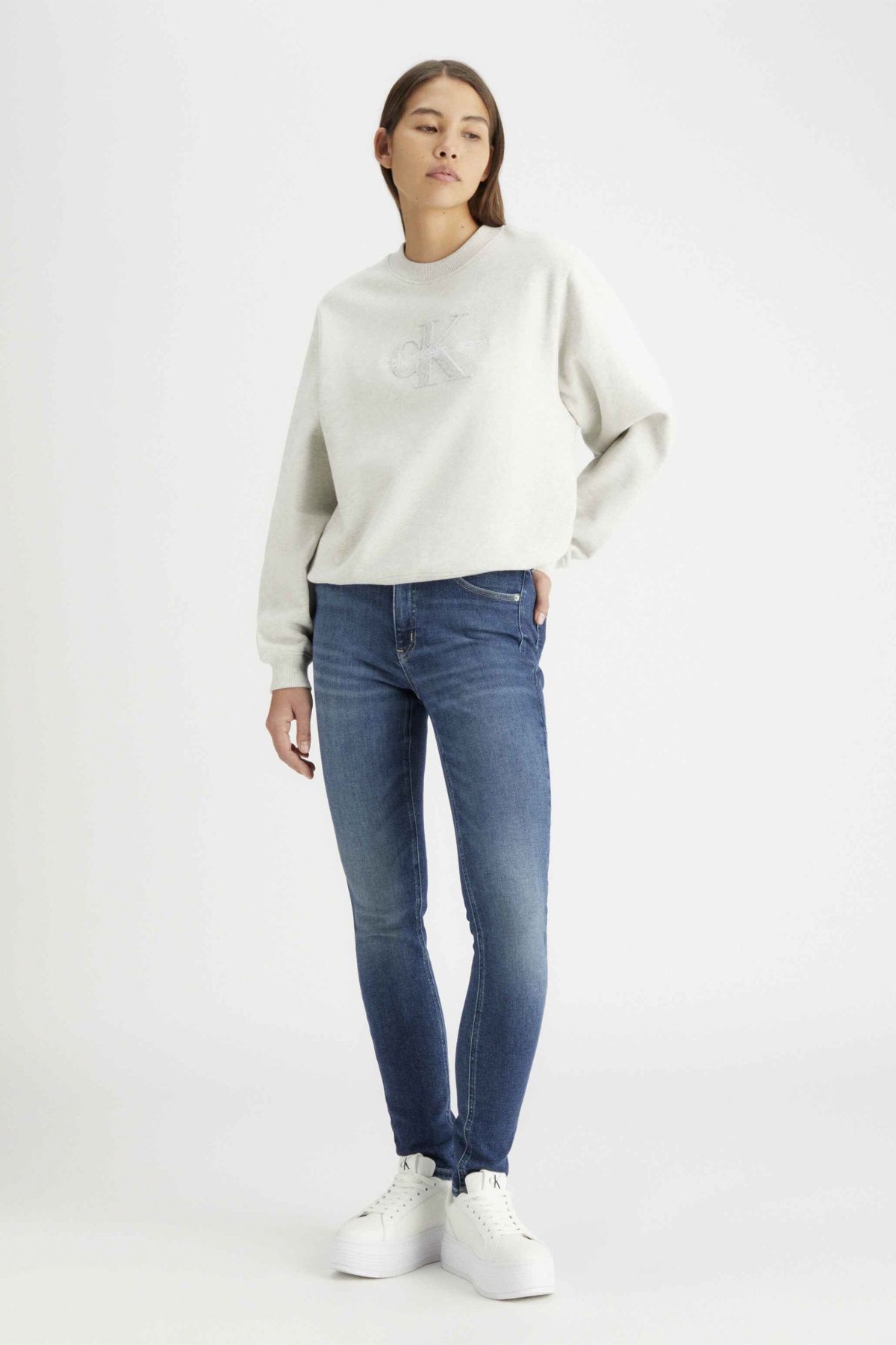 complete the look image