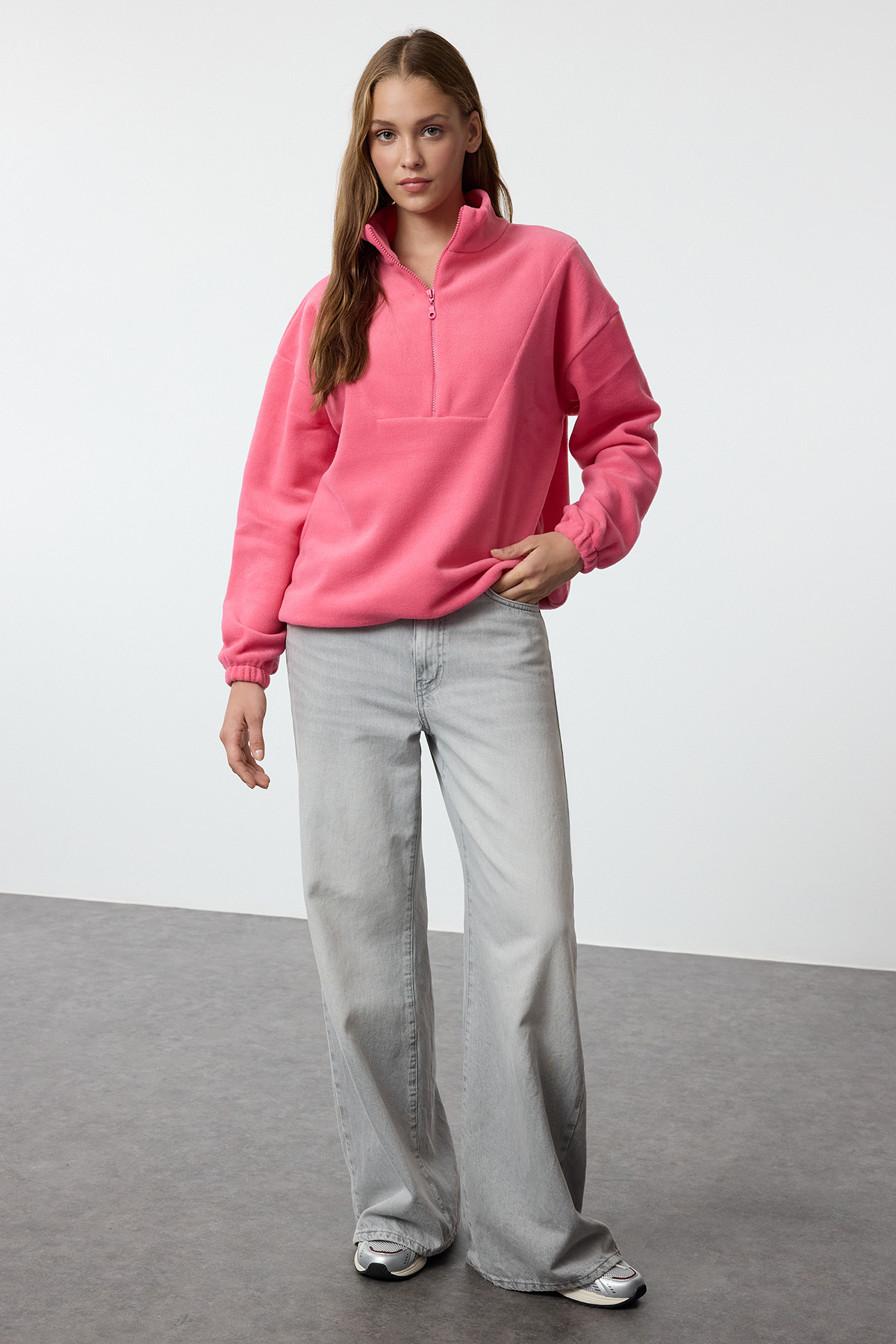 Trendyolmilla  Fuşya Fermuarlı Dik Yaka Polar Regular/Normal Kesim Örme Sweatshirt TWOAW21SW0758 - Görsel 2