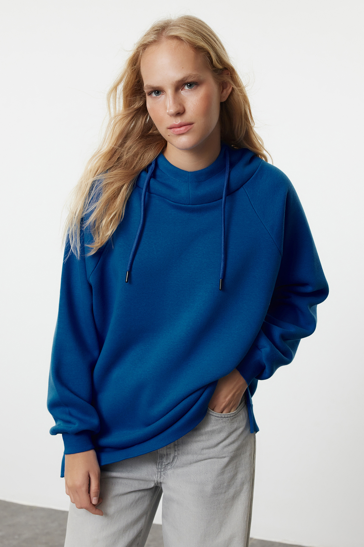 Trendyolmilla  Saks Kapüşonlu Oversize Şardonlu Örme Sweatshirt