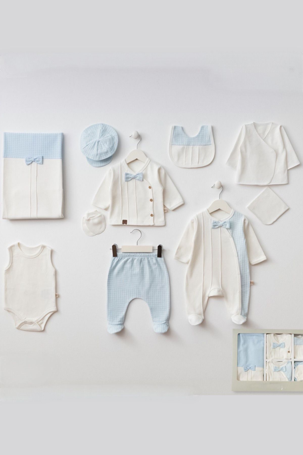 Cherub Baby Carisma Nervüllü Papyonlu %100 Pamuk Yenidoğan Erkek Bebek 10 Parça Hastane Çıkışı Zıbın Seti fotoğrafı 3 (önizleme)