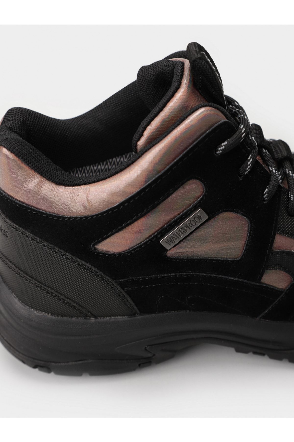 چکمه و بوت مشکی مردانه زنانه HUE BLK کفش پوتین سیاه در فضای باز Skechers