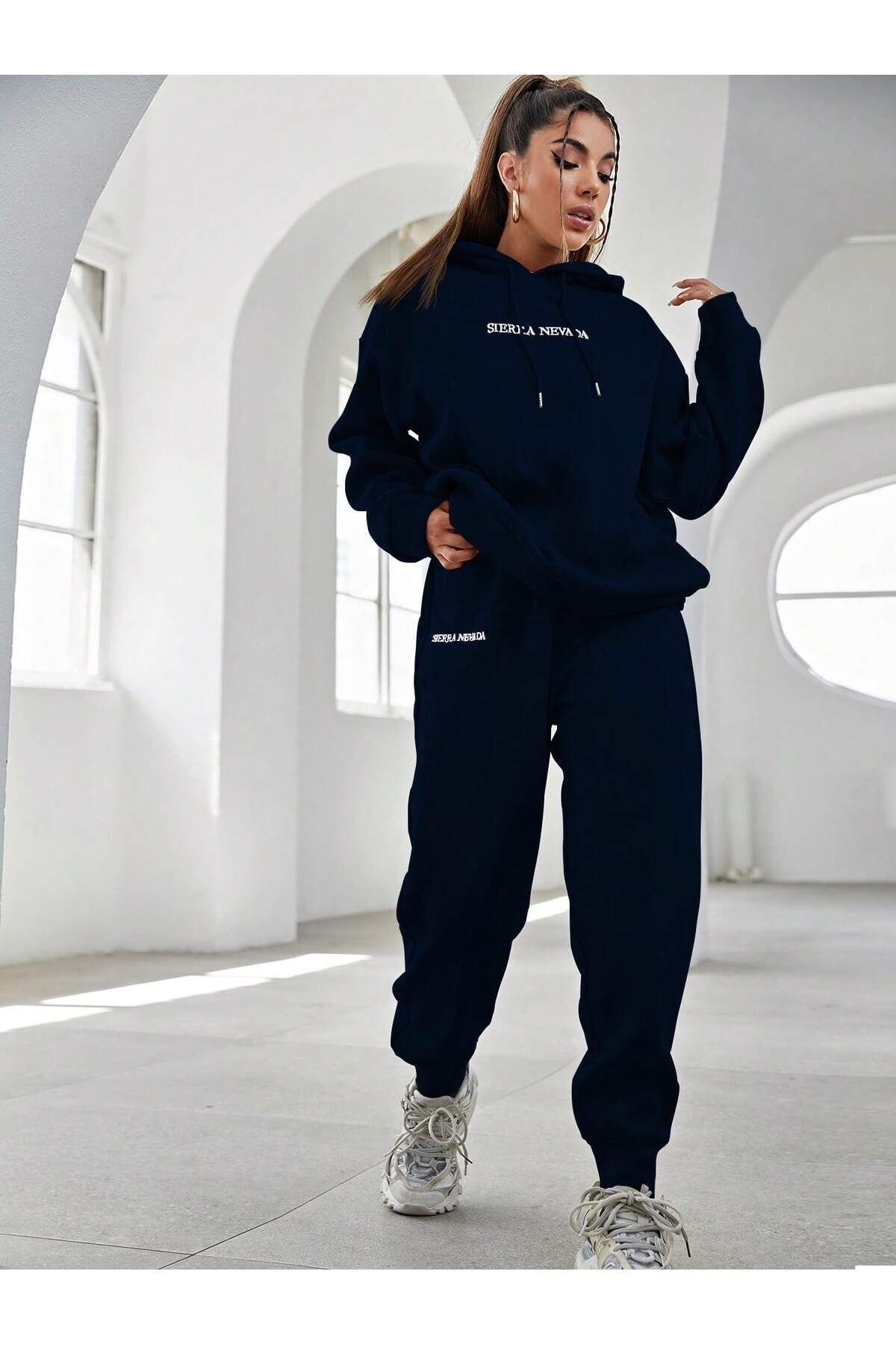 DAXİS Sportwear Company KADIN BASKILI KAPÜŞONLU EŞOFMAN TAKIMI DAXİS Sportwear Company