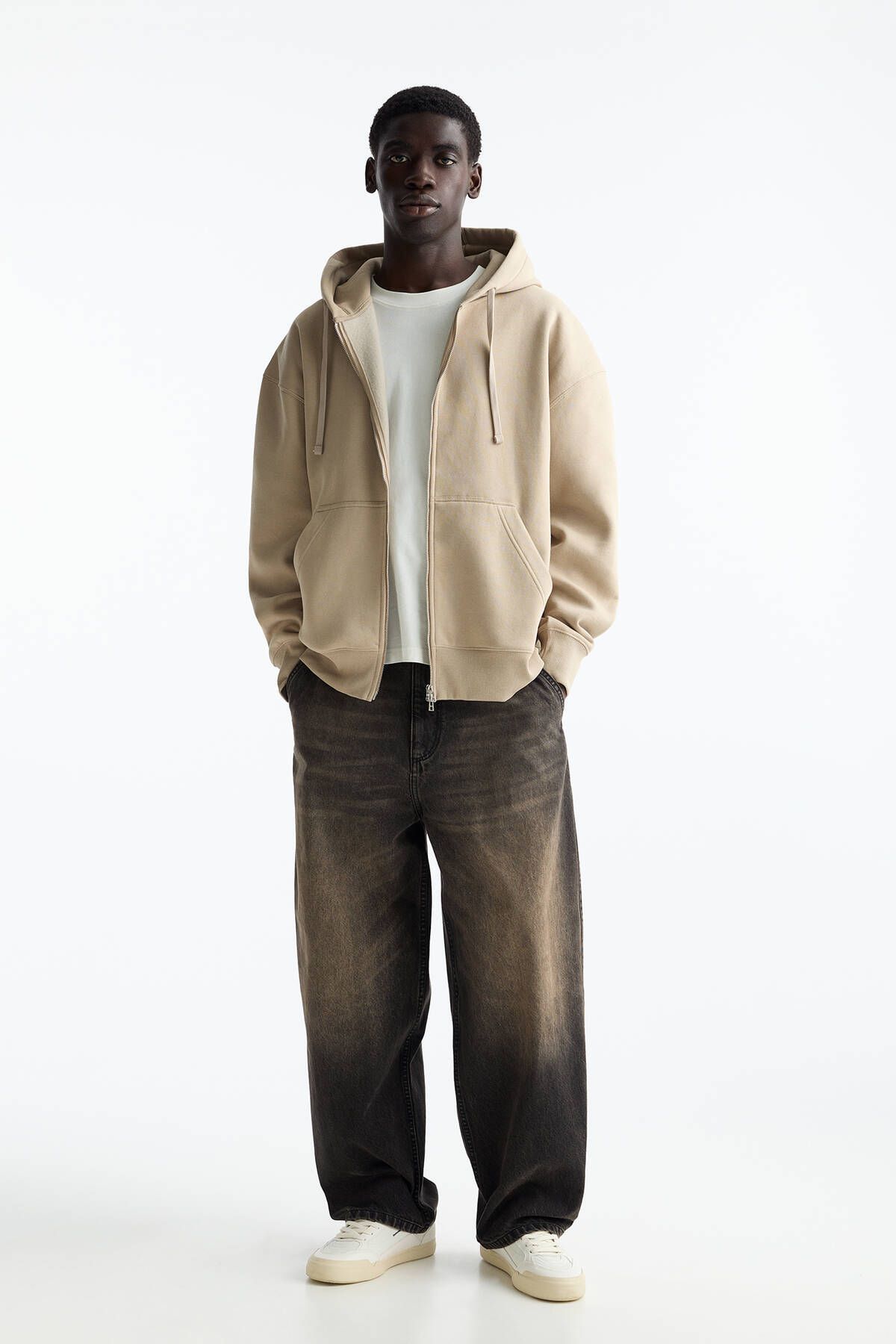 سوئیشرت کلاه‌دار و زیپ‌دار بیسیک پل اند بیر  Pull & Bear
