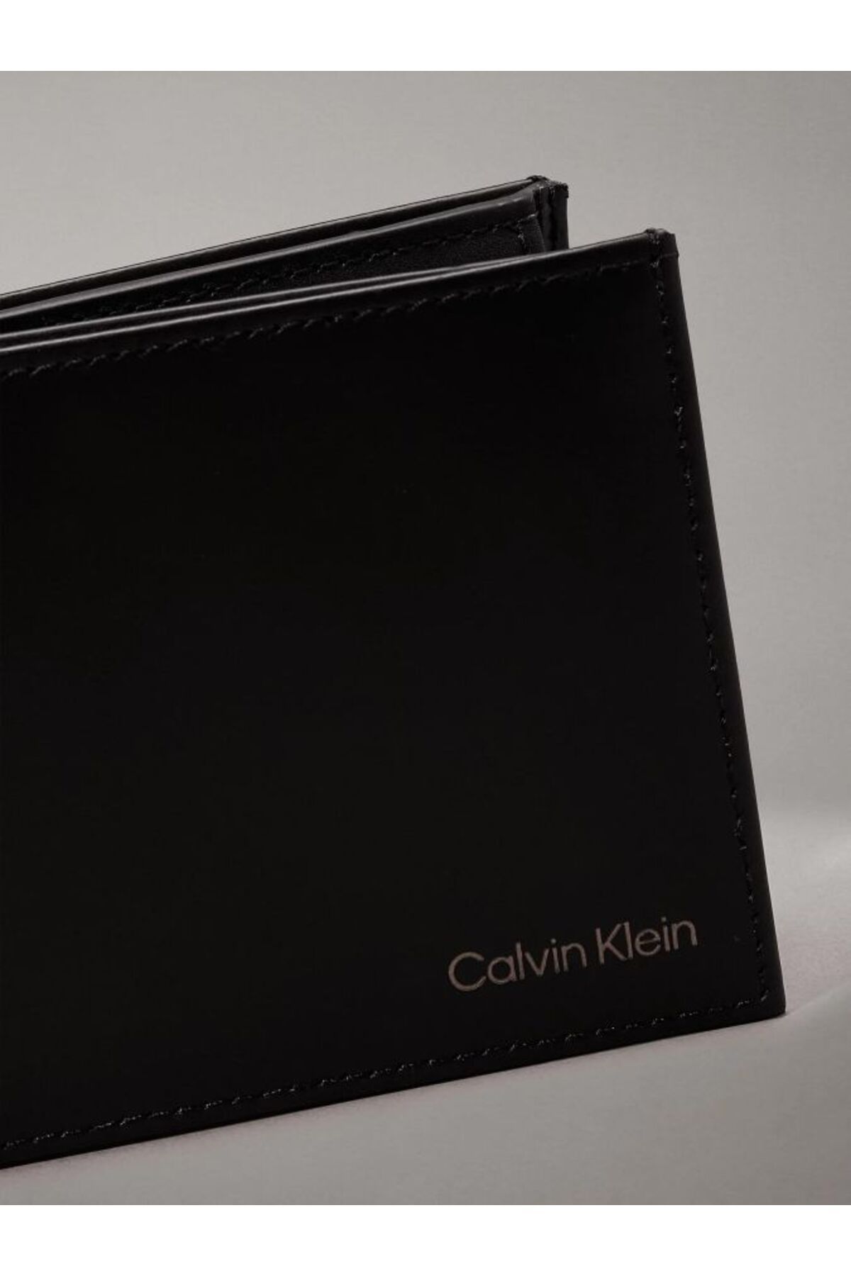 کیف پول مشکی مردانه آرم محفظه اسنپ برجسته سیاه K50K512076 beh Calvin Klein