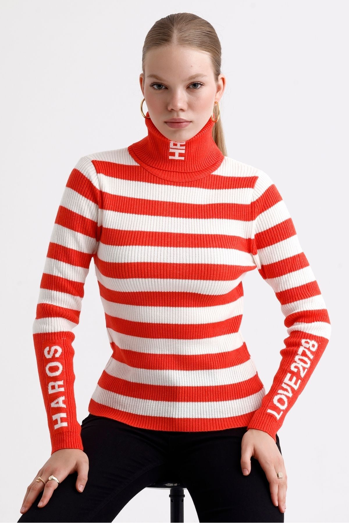 MD trend-Turtleneck Ribbed Sweater - Striped and Color Block 1