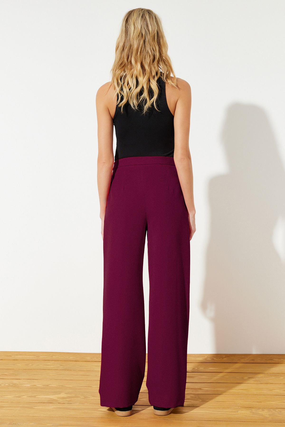Trendyol Collection-Weinrote Hose aus gewebtem Stoff mit weitem Bein und weitem Bein TWOAW22PL0066 5