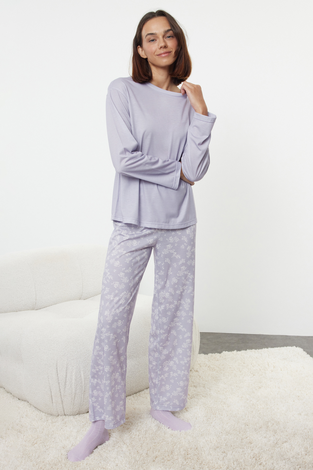 Trendyolmilla  Lila %100 Pamuklu Çiçekli Örme Pijama Takımı THMAW25PT00187 - Görsel 3
