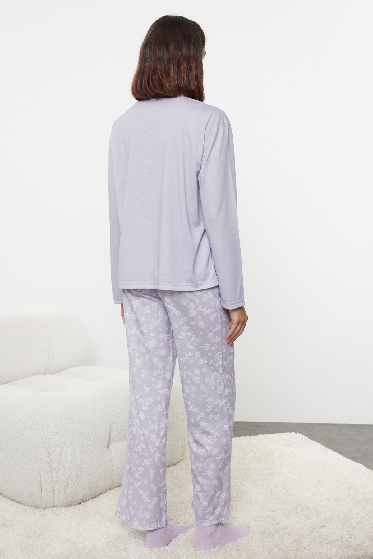 Trendyolmilla  Lila %100 Pamuklu Çiçekli Örme Pijama Takımı THMAW25PT00187 - Görsel 6