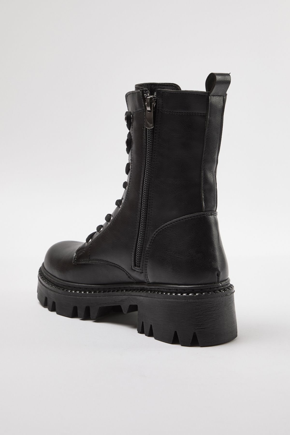 TRENDYOL SHOES-Černý zip a krajka Detailní krátké dámské boty na plochém podpatku Takaw25Bo00025 9