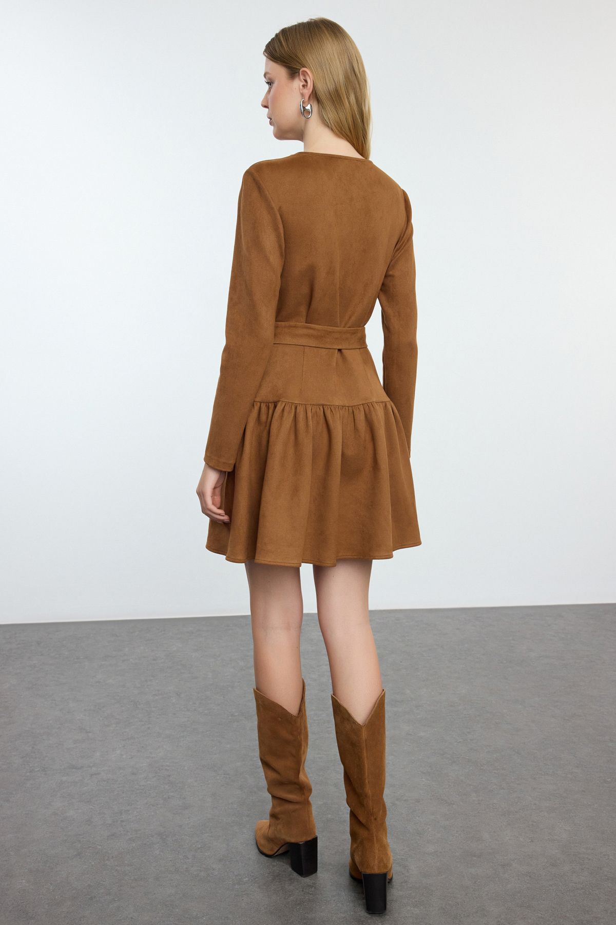 Trendyol Collection-Suede Mini Pleat Dress - Tan, Skater Style, Cu Fuste - TWOAW25EL00252 5